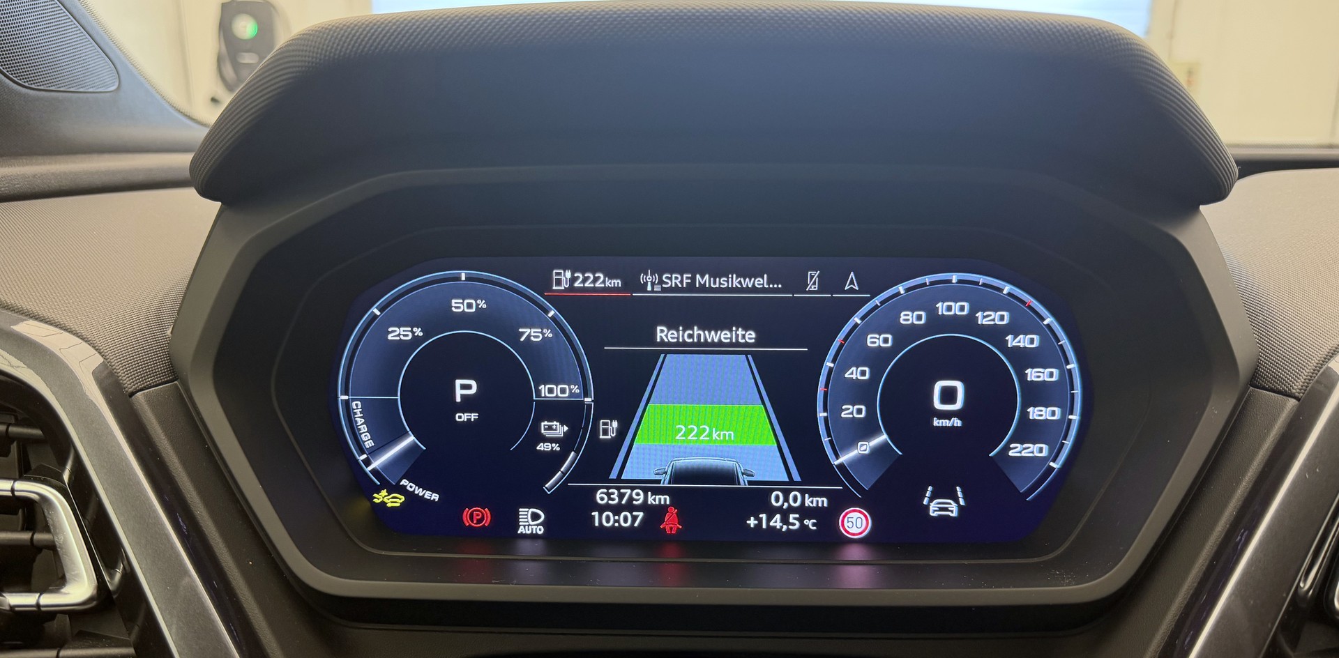 AUDI Q4 e-tron 45 Attraction quattro-image-9