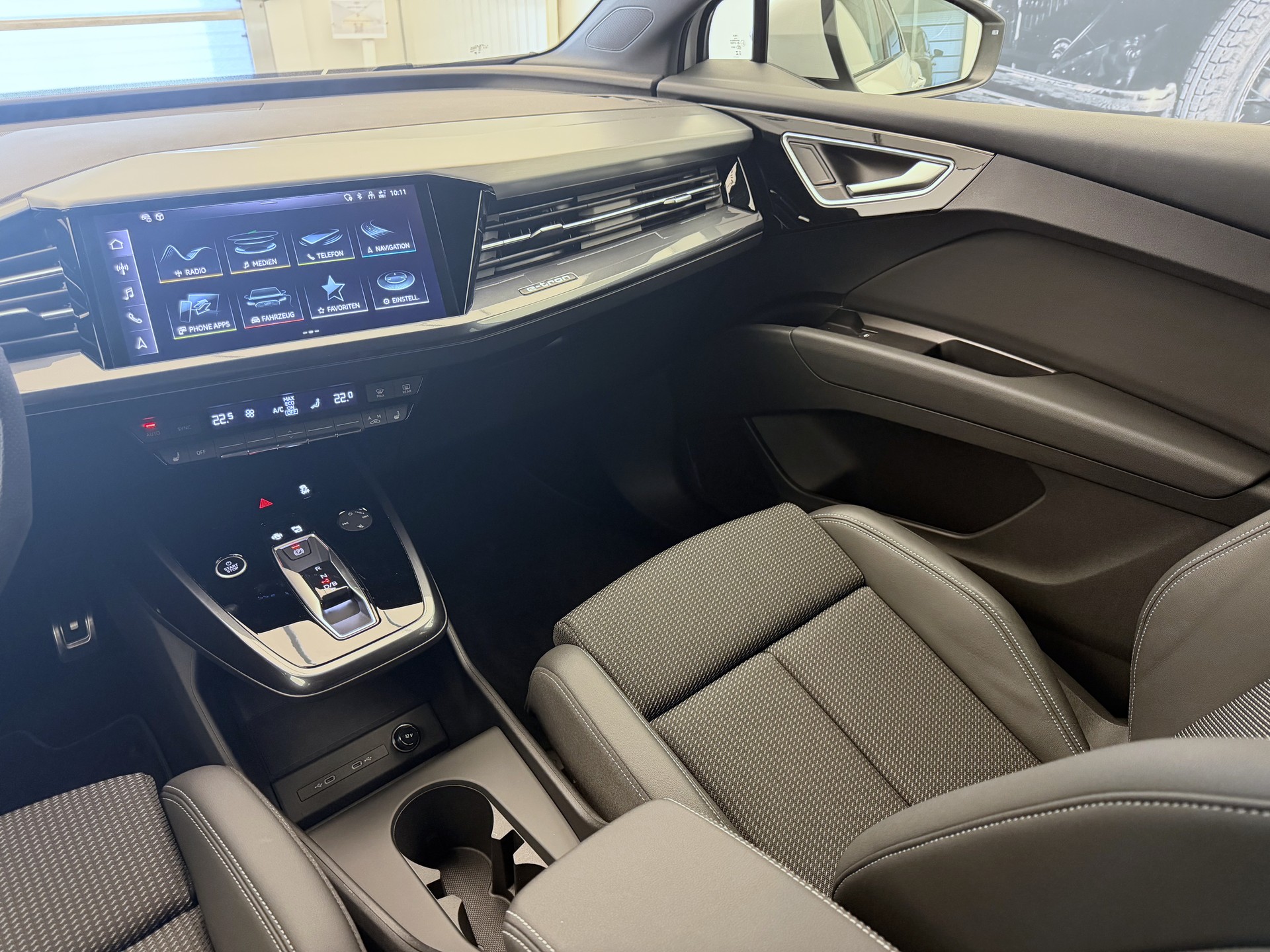 AUDI Q4 e-tron 45 Attraction quattro-image-18