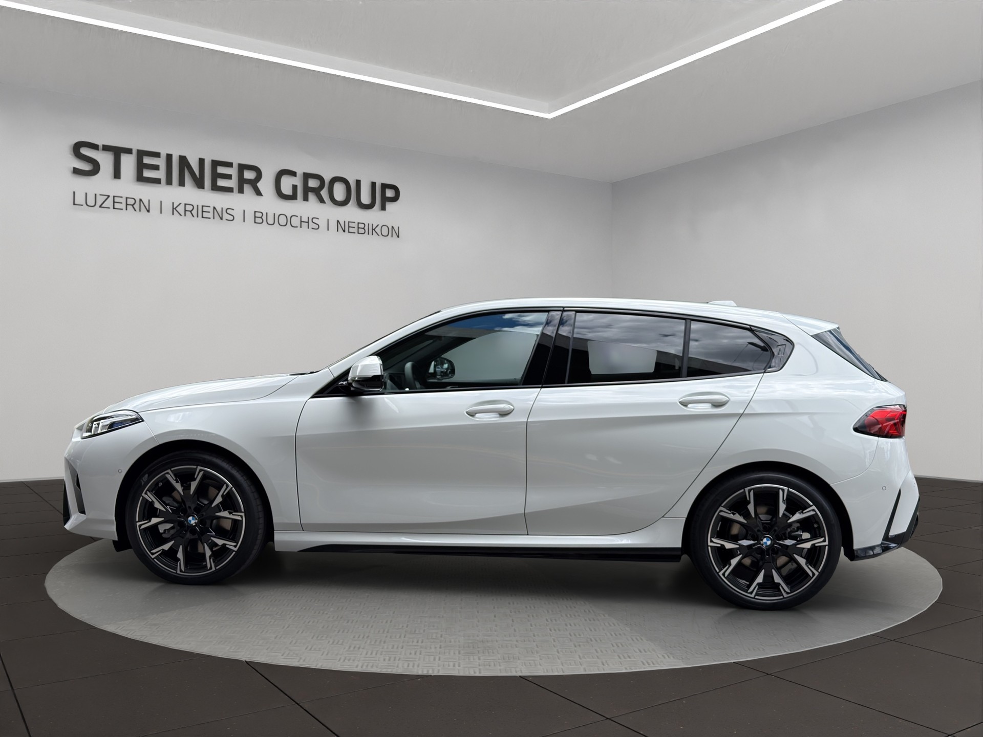 BMW 123 xDrive M Sport Steptronic-image-7