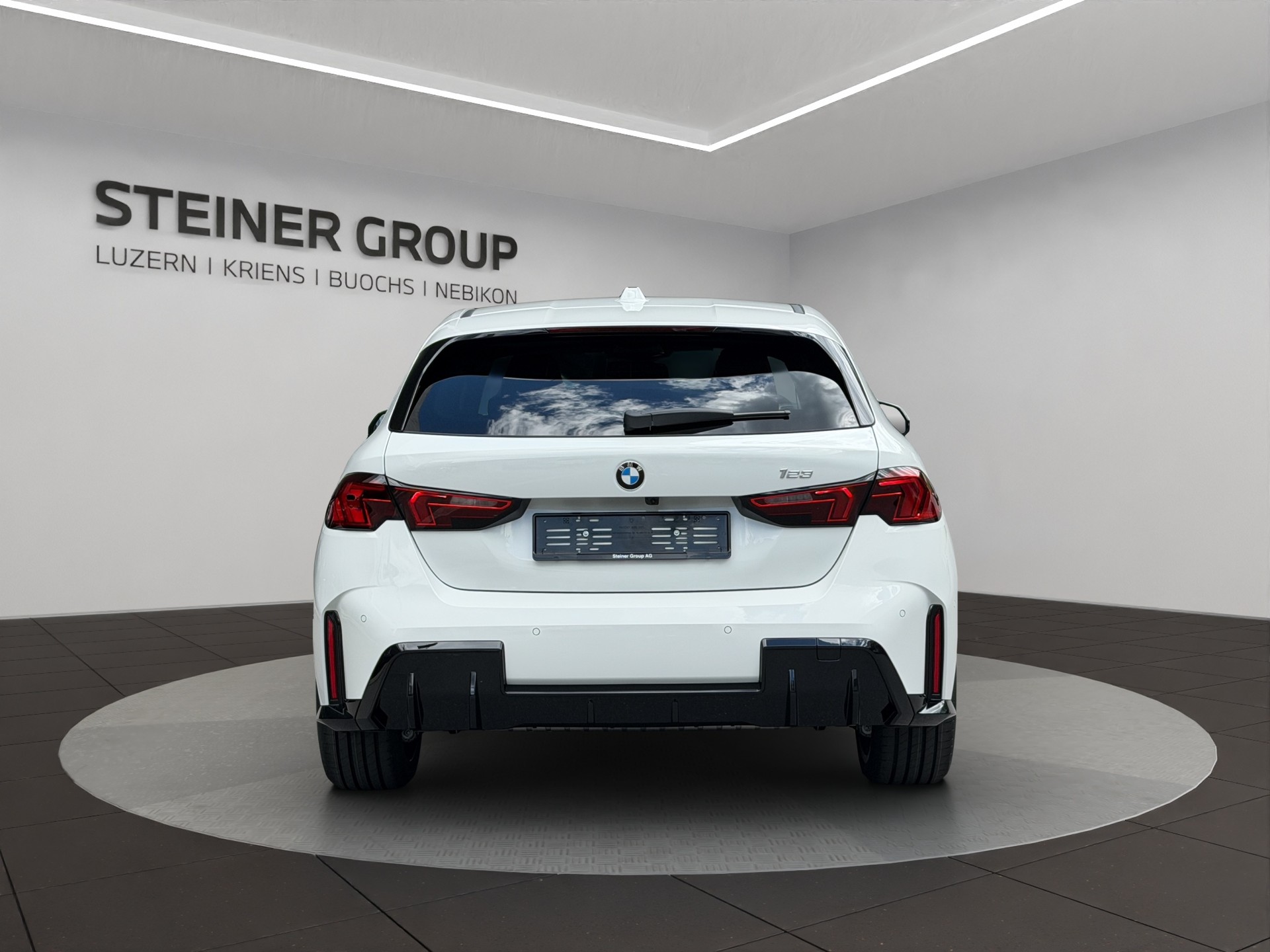 BMW 123 xDrive M Sport Steptronic-image-5