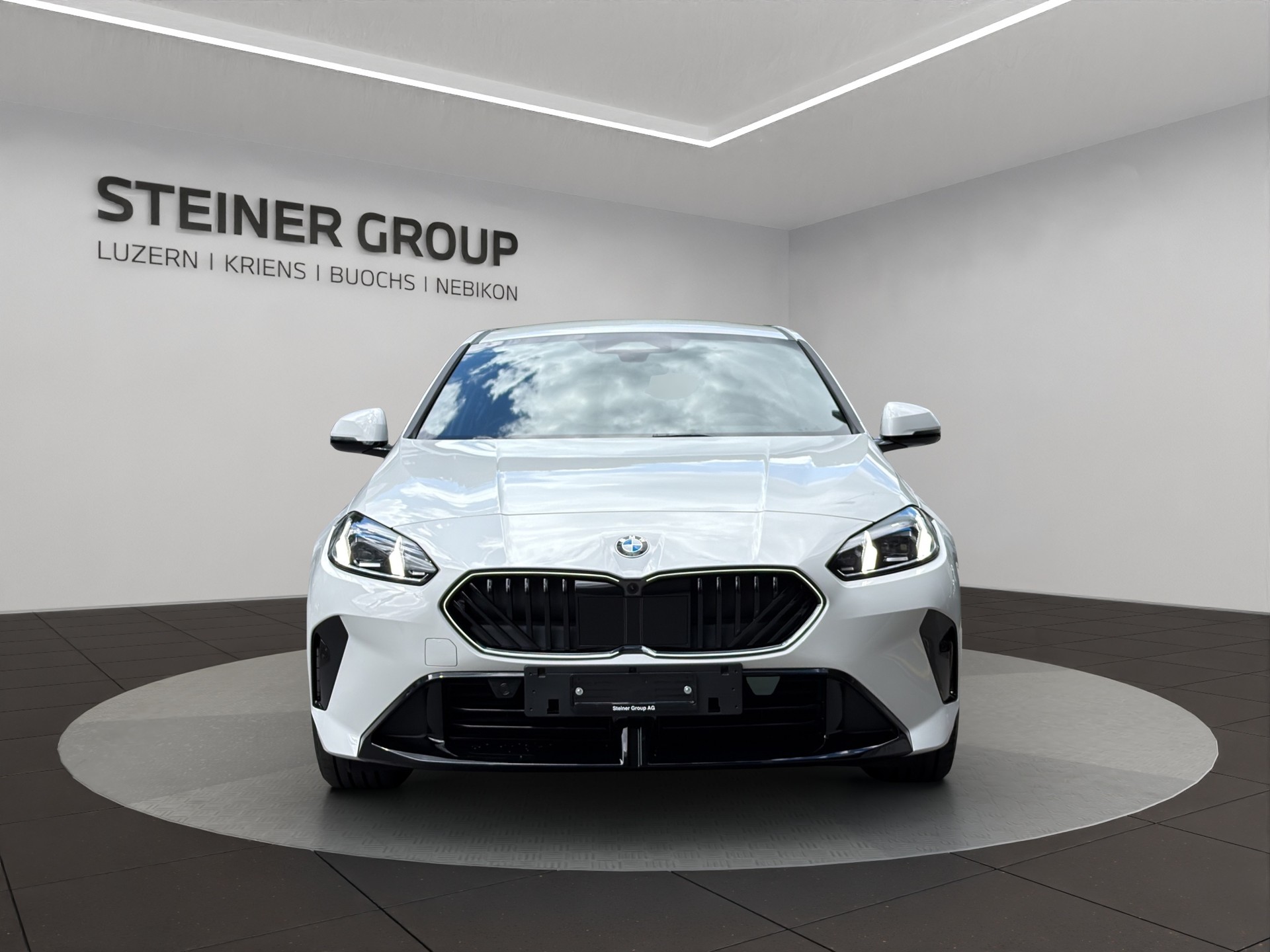 BMW 123 xDrive M Sport Steptronic-image-1