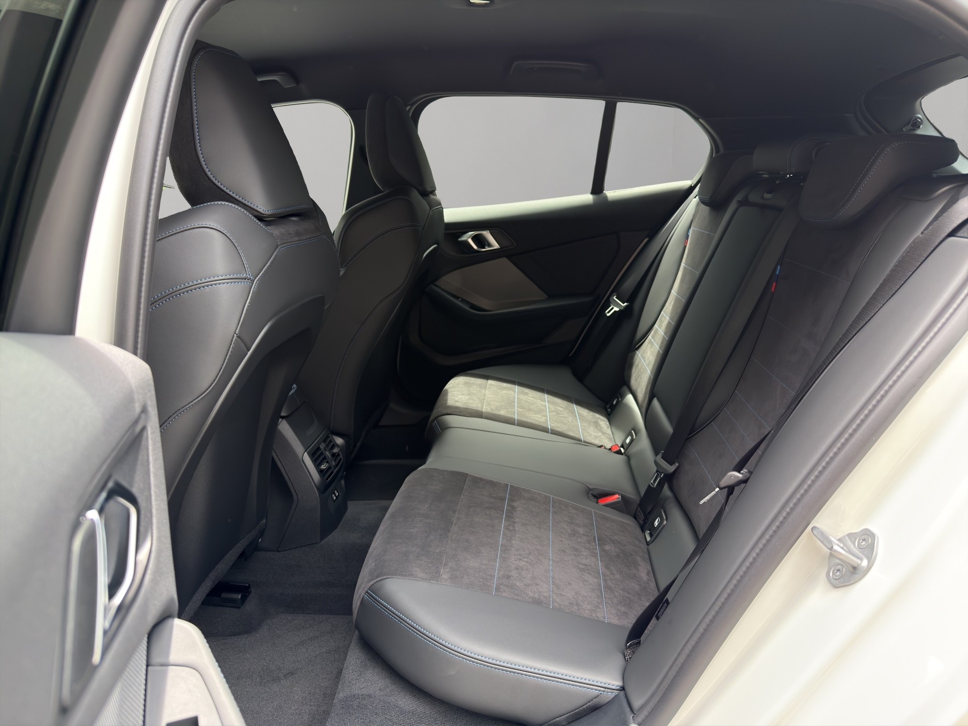 BMW 123 xDrive M Sport Steptronic-image-17