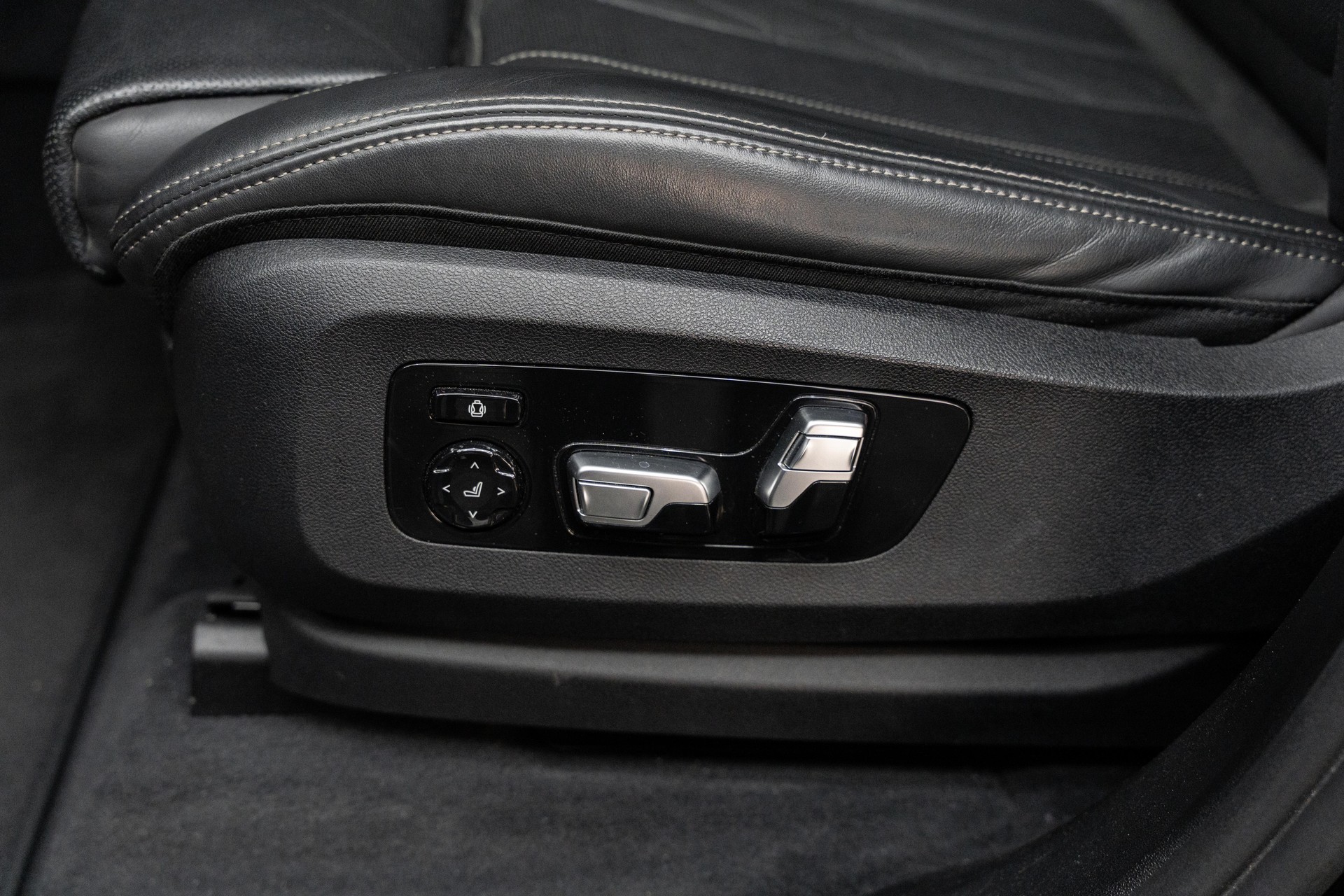 BMW X7 xDrive M50d Steptronic-image-12