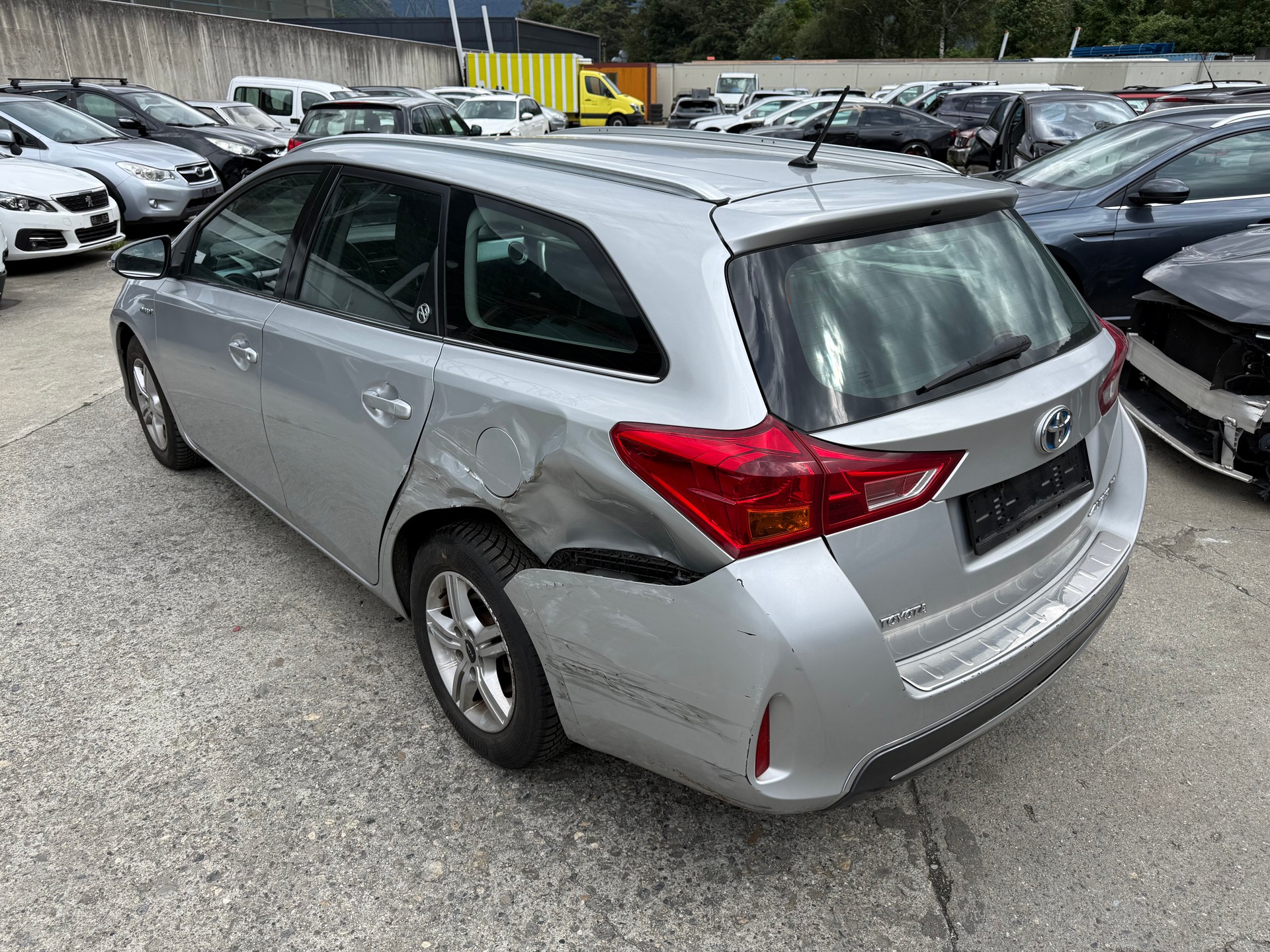 TOYOTA Auris Touring Sports 1.8 16V HSD Linea Luna-image-6