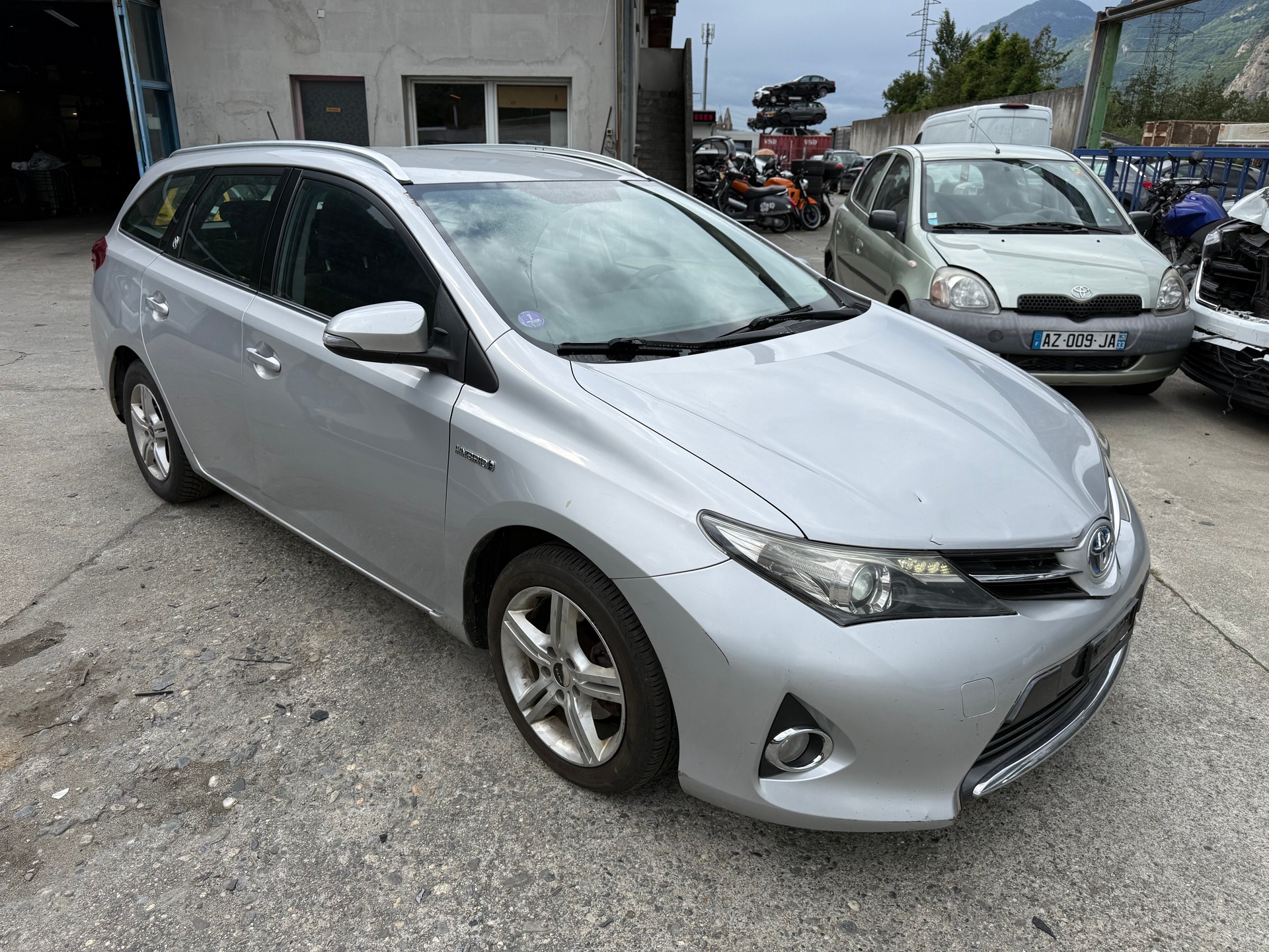 TOYOTA Auris Touring Sports 1.8 16V HSD Linea Luna-image-9