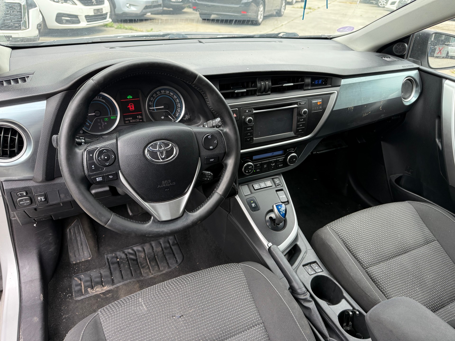 TOYOTA Auris Touring Sports 1.8 16V HSD Linea Luna-image-10