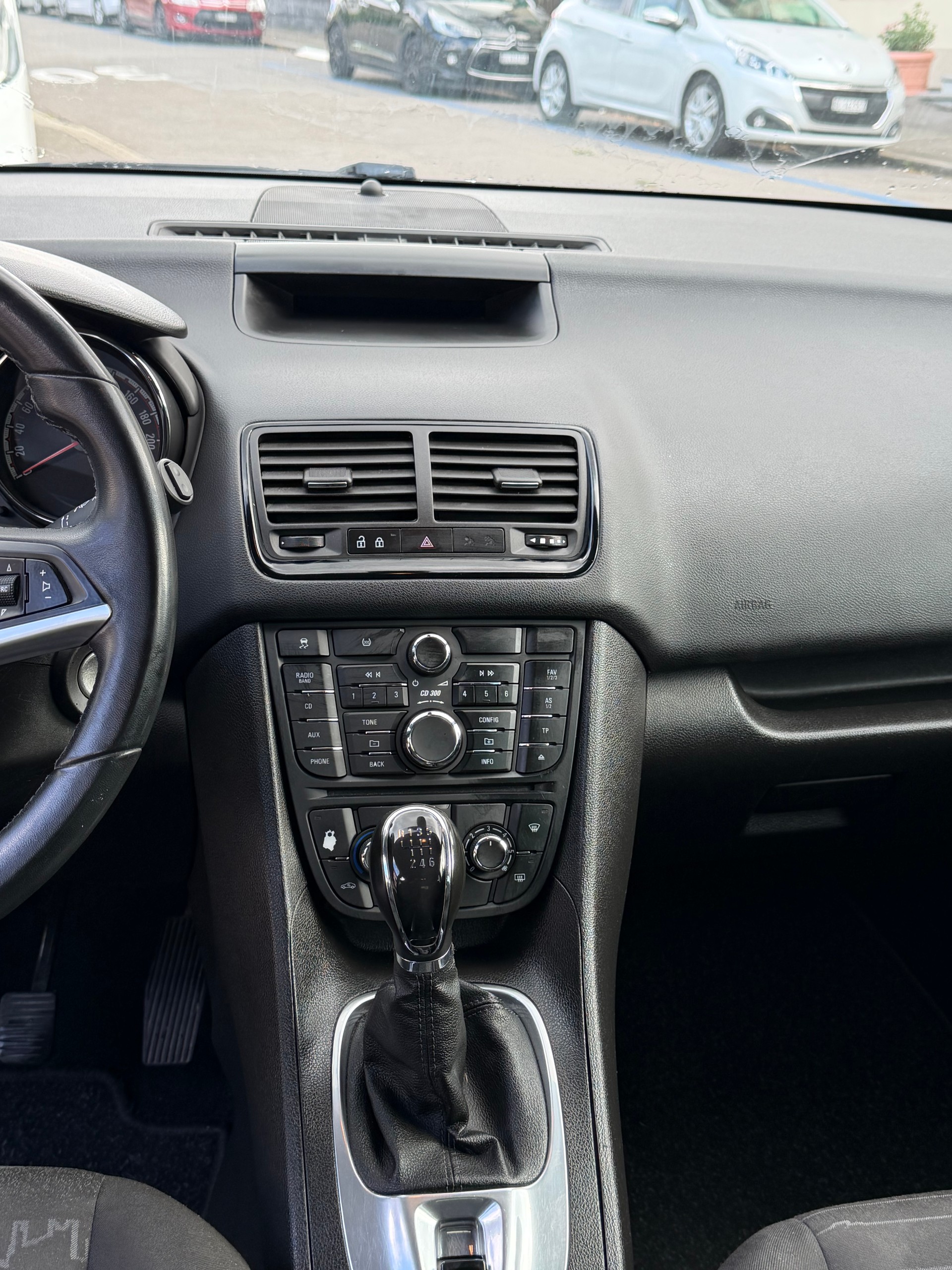 OPEL Meriva 1.4 Turbo Color Edition-image-9