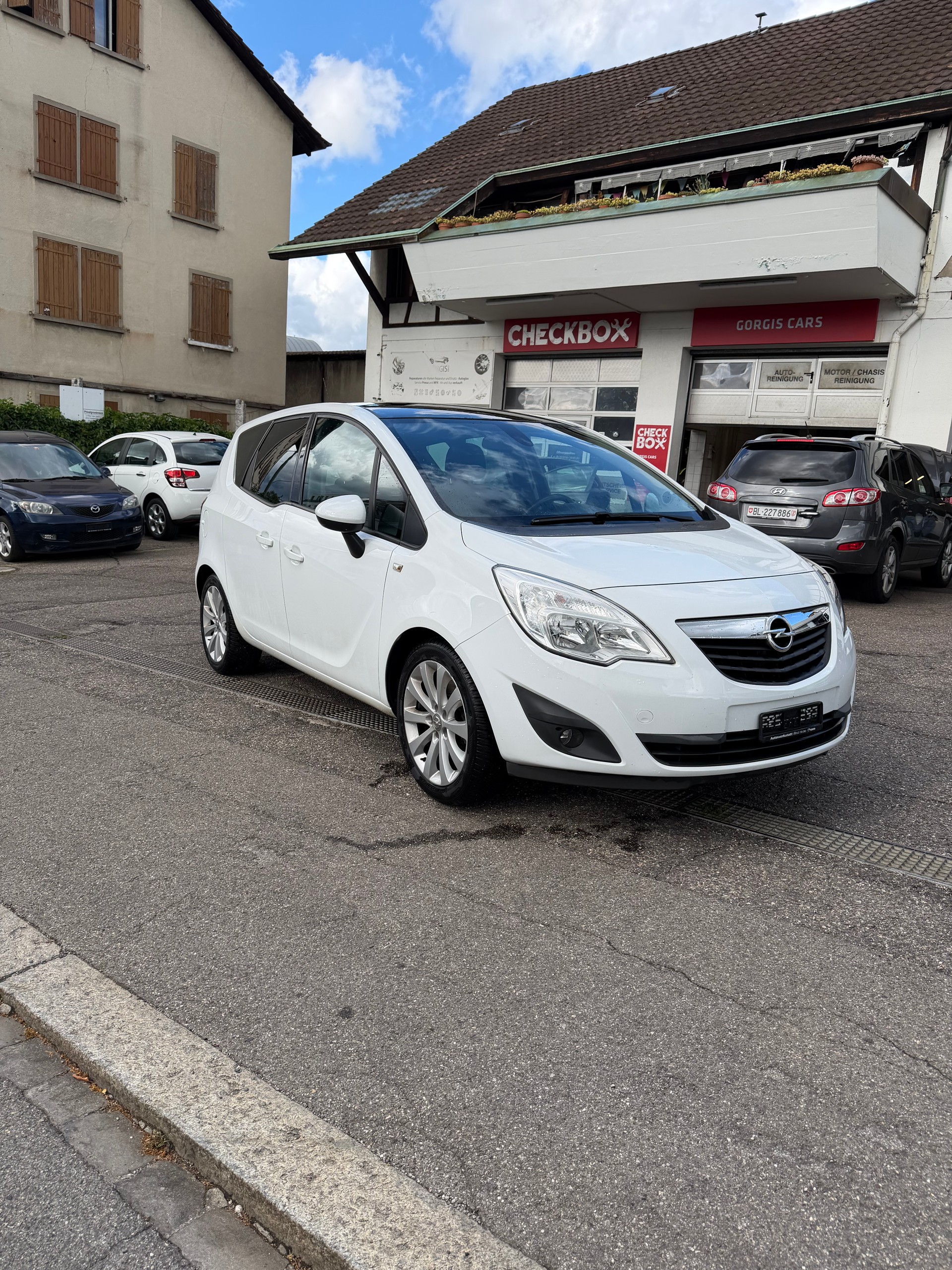 OPEL Meriva 1.4 Turbo Color Edition-image-0