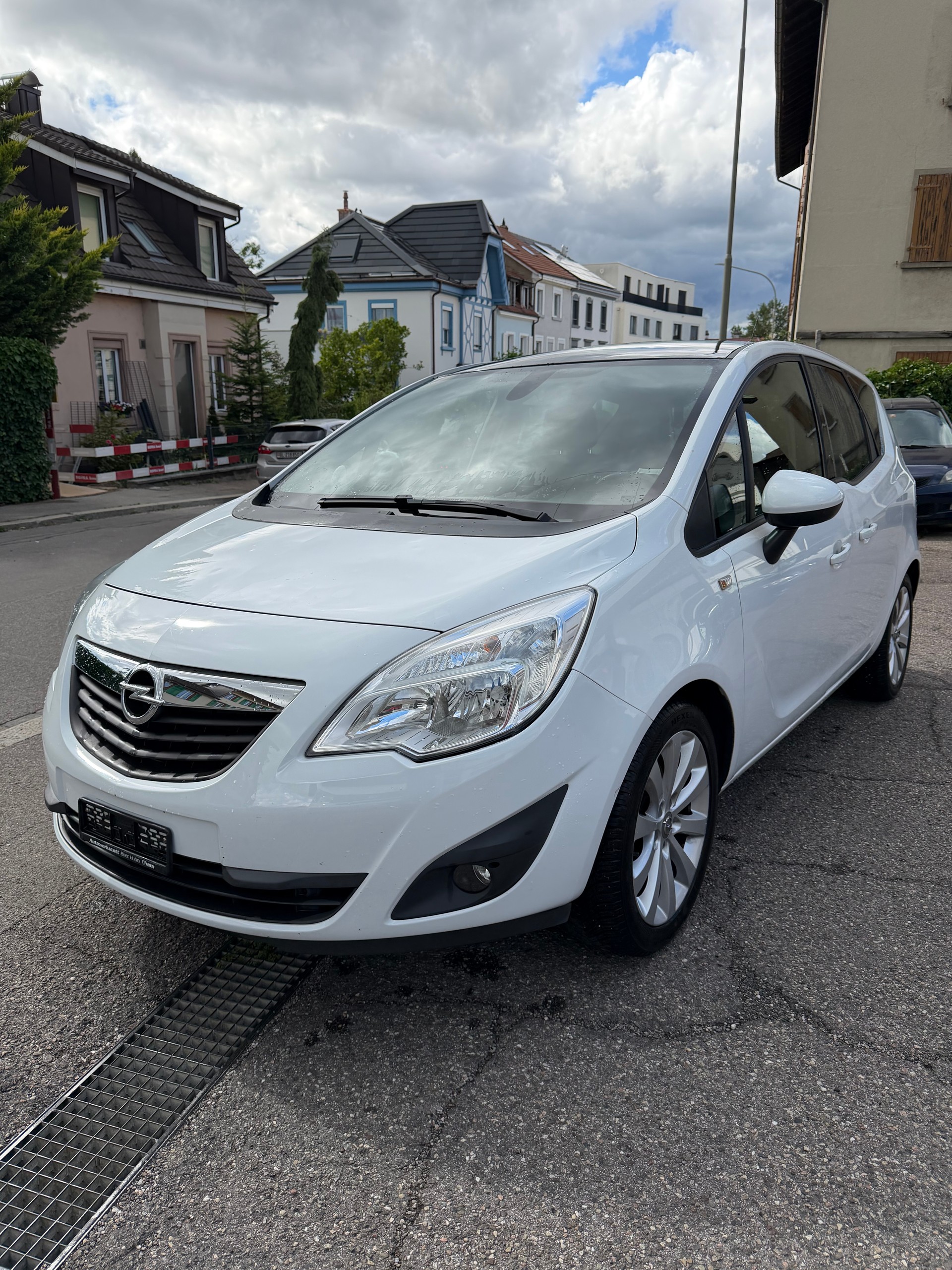 OPEL Meriva 1.4 Turbo Color Edition-image-2
