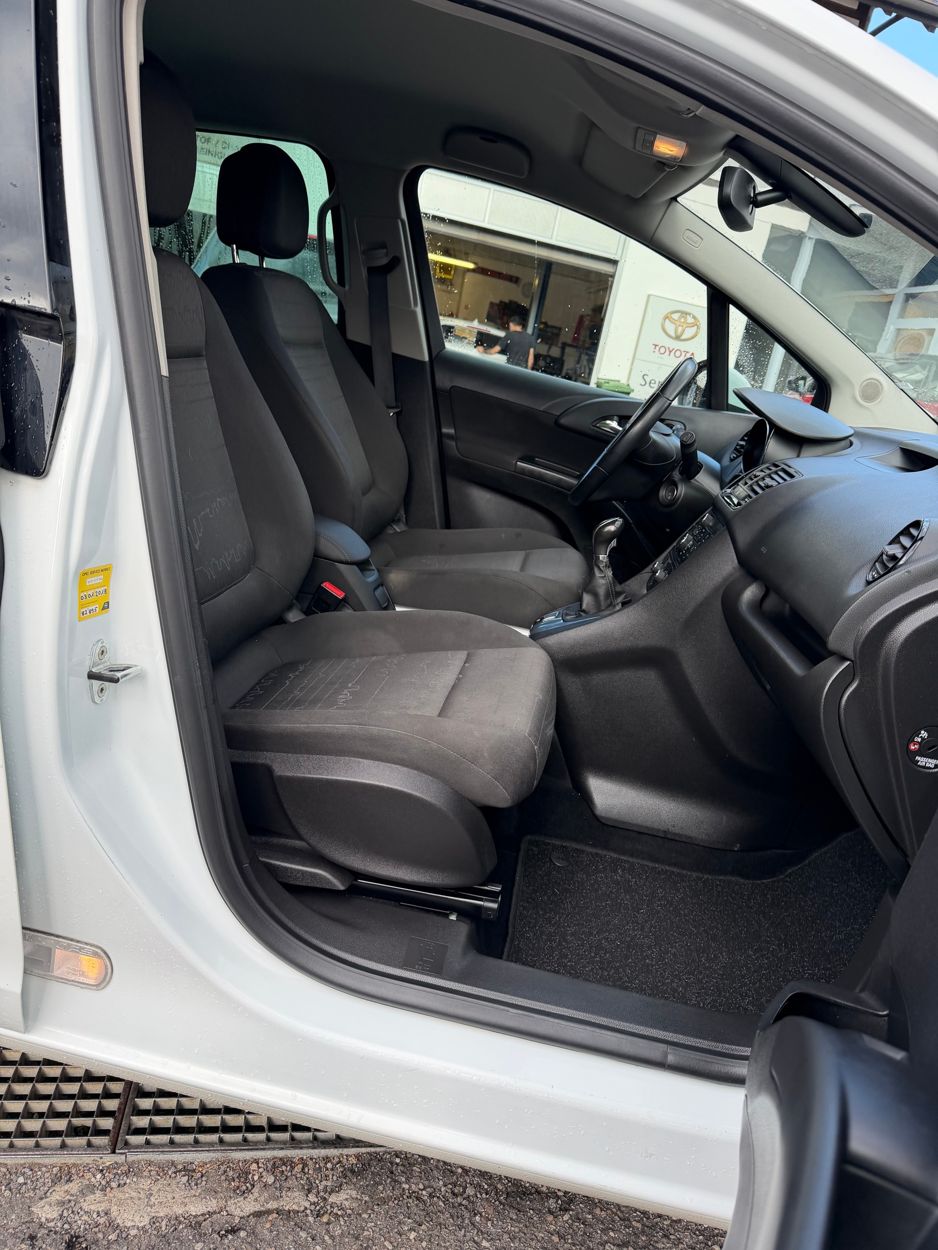 OPEL Meriva 1.4 Turbo Color Edition-image-12