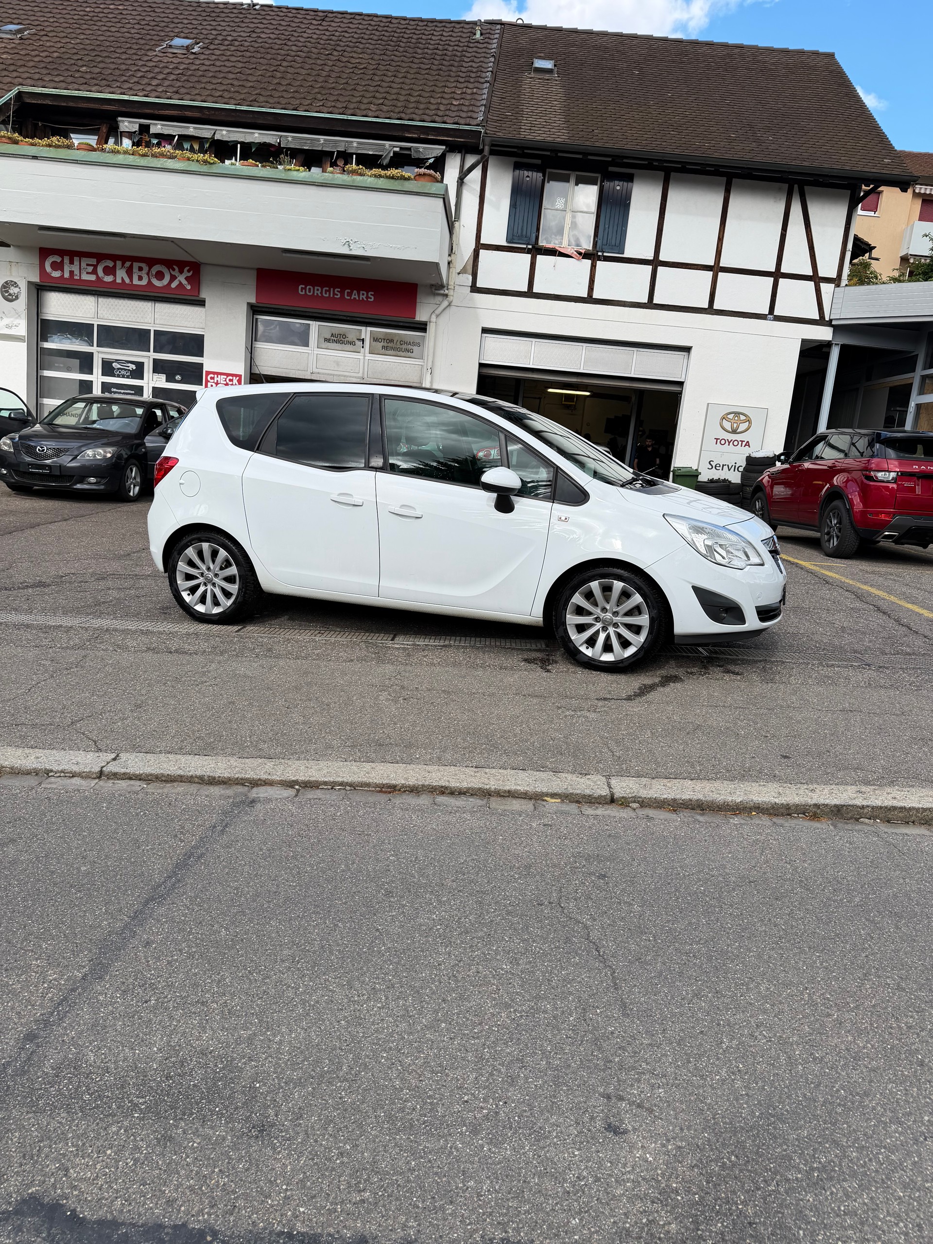 OPEL Meriva 1.4 Turbo Color Edition-image-1