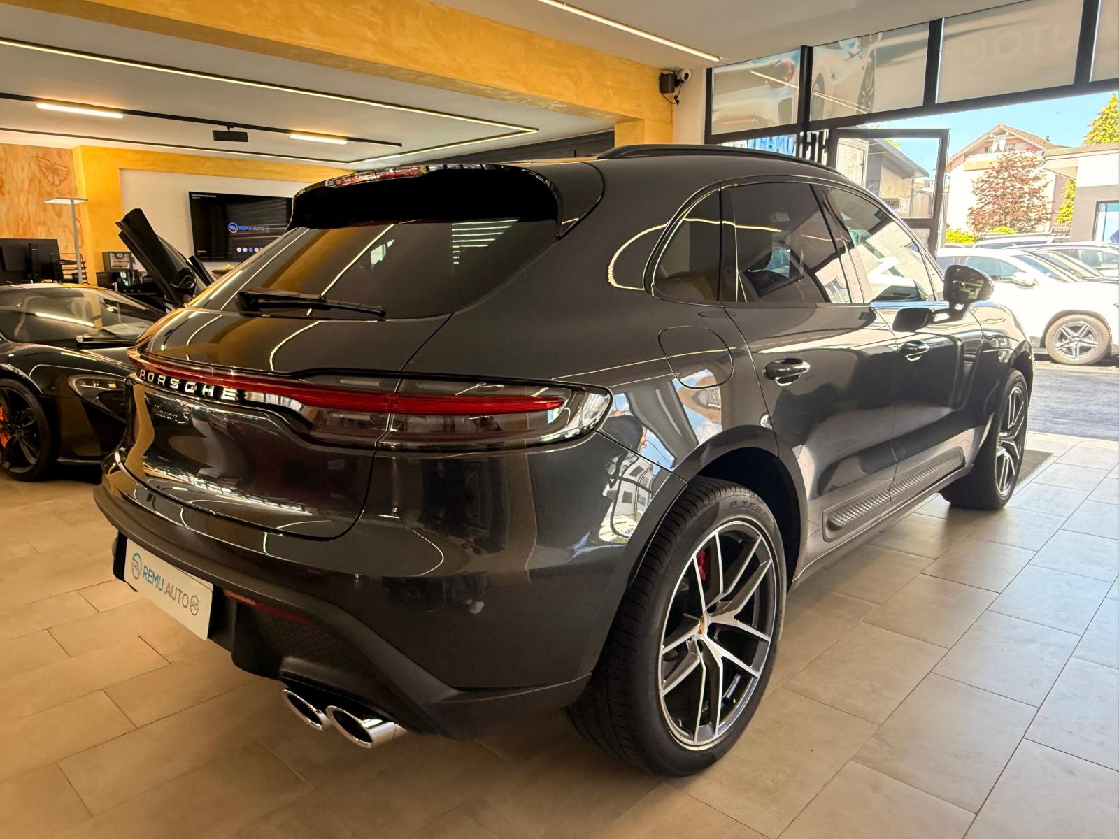 PORSCHE Macan S PDK-image-2