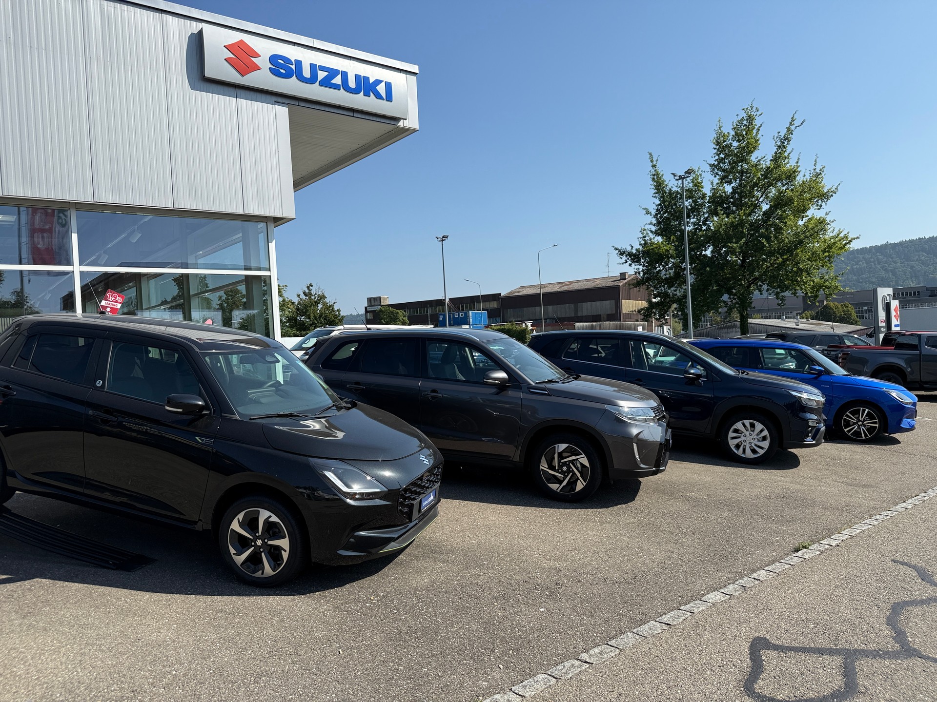 SUZUKI Vitara 1.5 Hybrid Compact Top 4x4 AGS-image-26