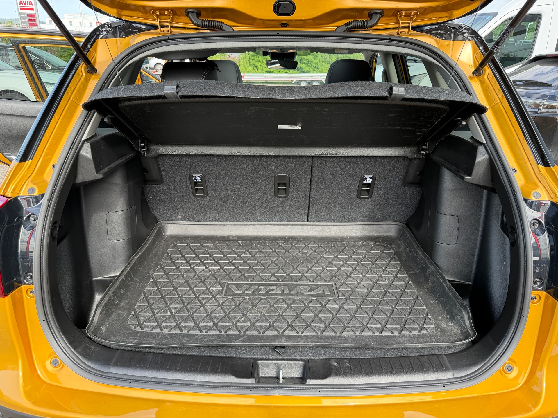 SUZUKI Vitara 1.5 Hybrid Compact Top 4x4 AGS-image-20