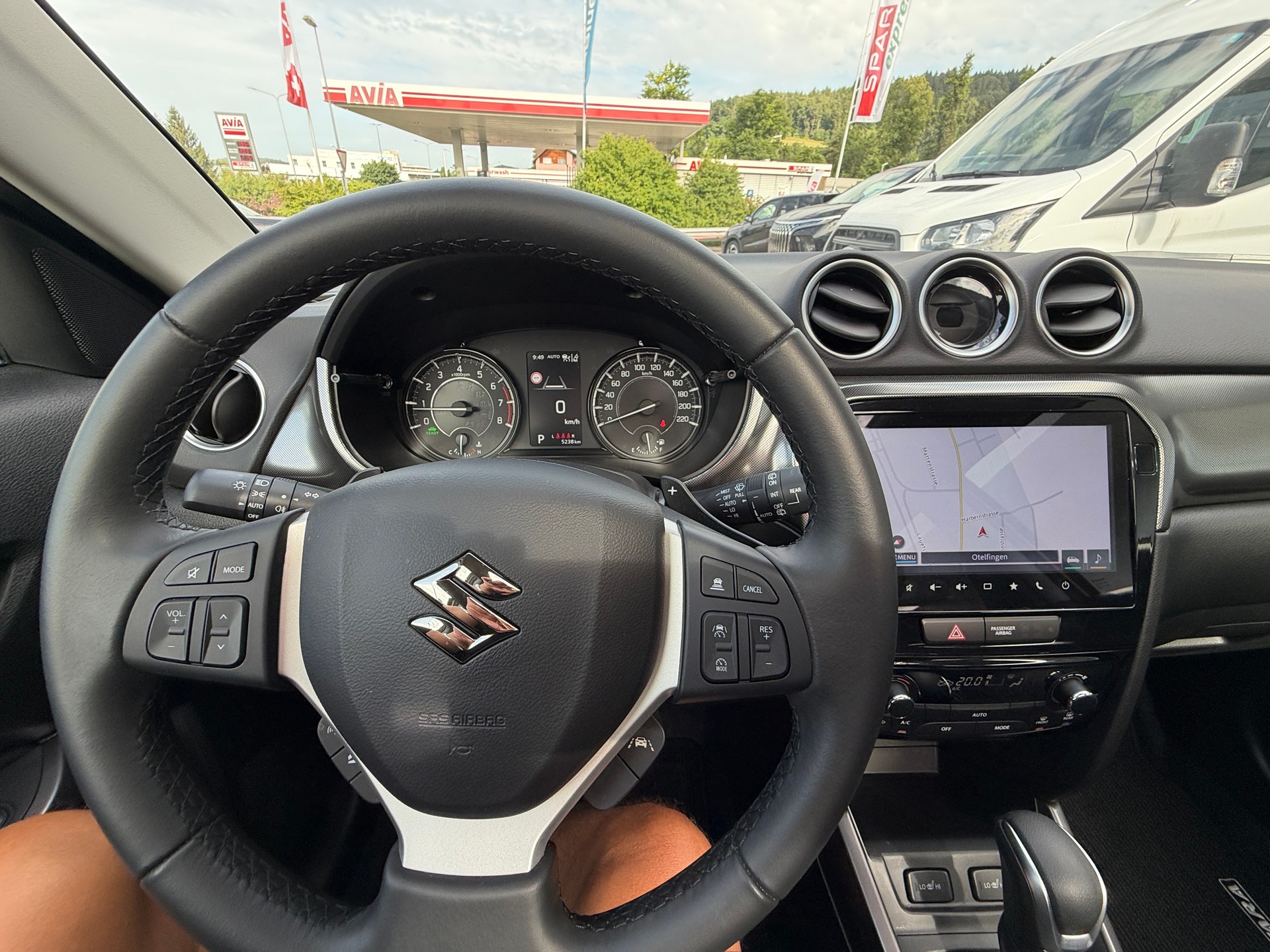 SUZUKI Vitara 1.5 Hybrid Compact Top 4x4 AGS-image-9