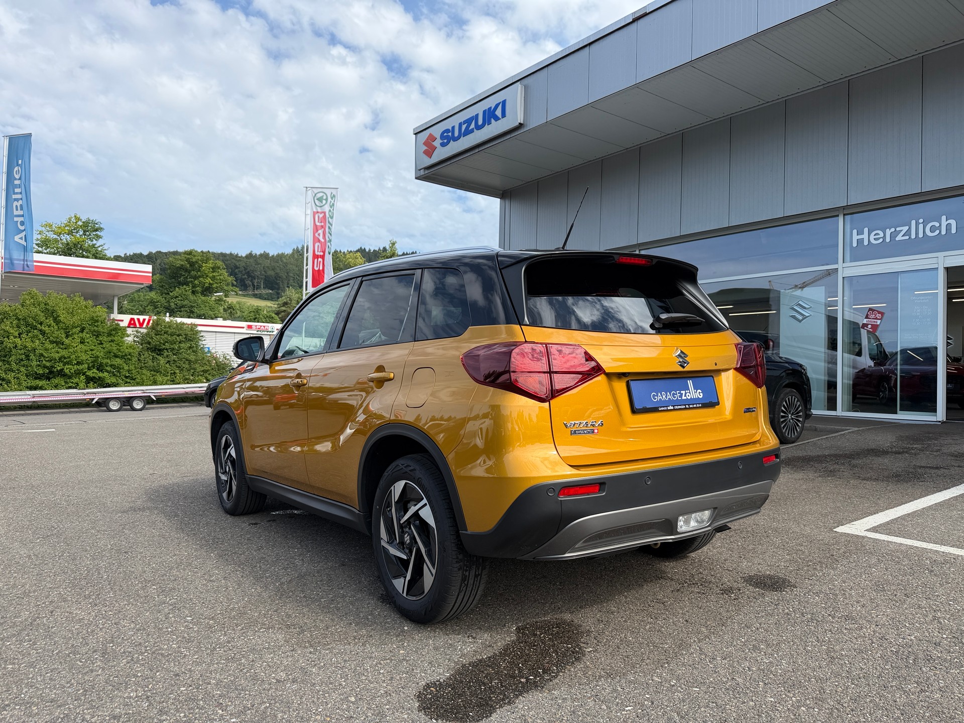 SUZUKI Vitara 1.5 Hybrid Compact Top 4x4 AGS-image-4