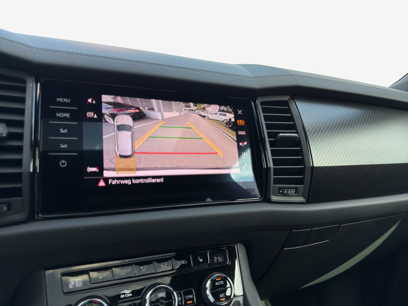 SKODA Kodiaq 2.0 TDI CR SportLine 4x4 DSG-image-15