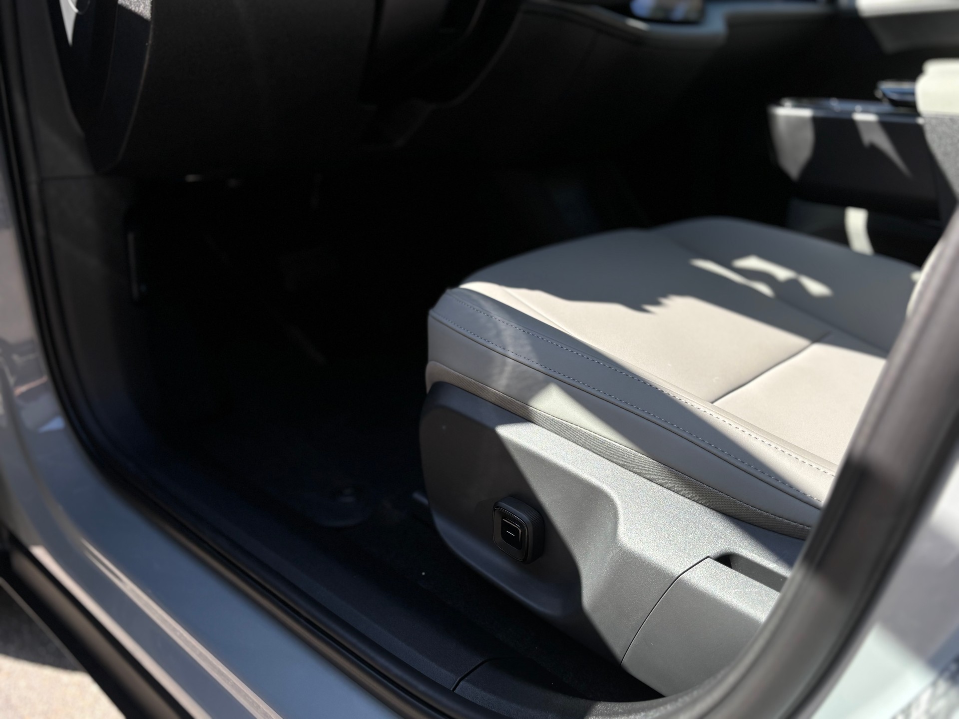 VOLVO EX30 CC E60 Twin Performance AWD-image-15