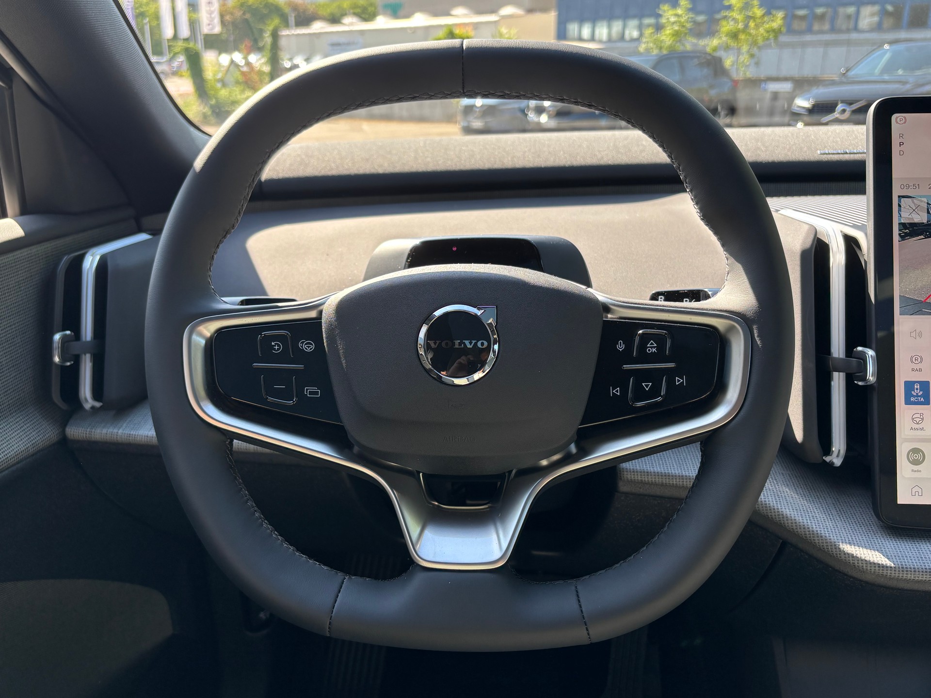 VOLVO EX30 CC E60 Twin Performance AWD-image-17