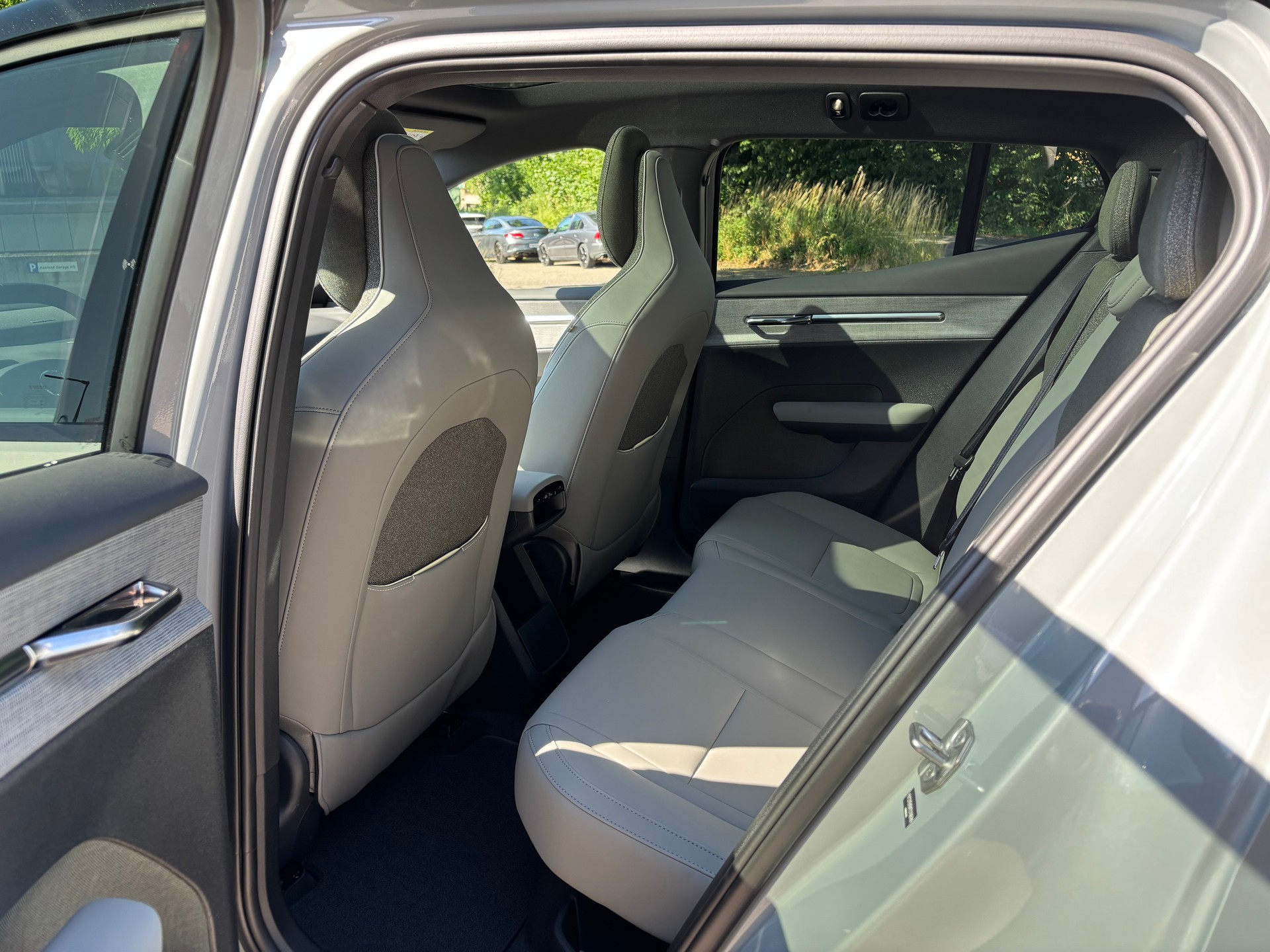 VOLVO EX30 CC E60 Twin Performance AWD-image-10