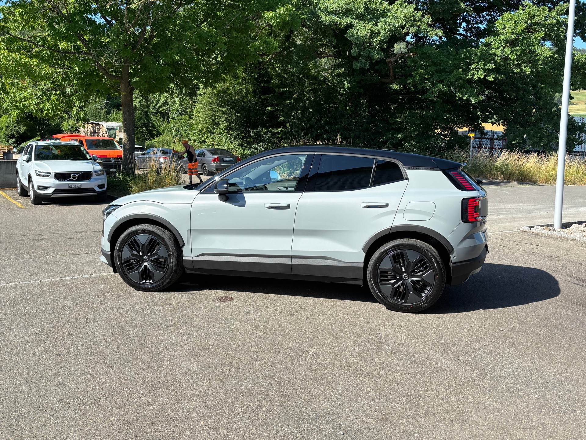 VOLVO EX30 CC E60 Twin Performance AWD-image-4