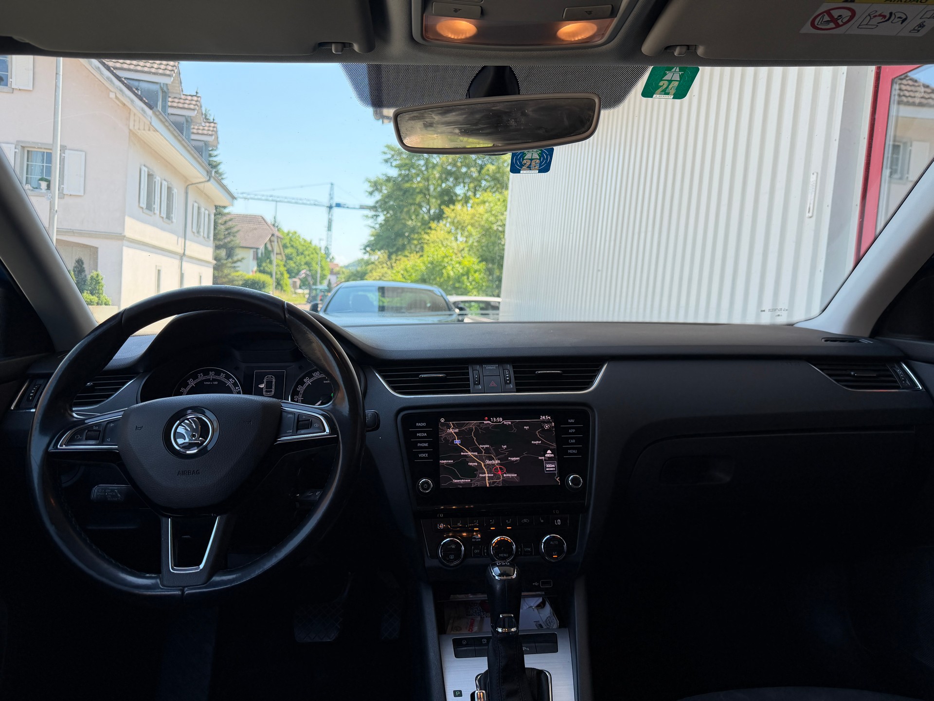 SKODA Octavia Combi 1.6 TDI Ambition DSG-image-5