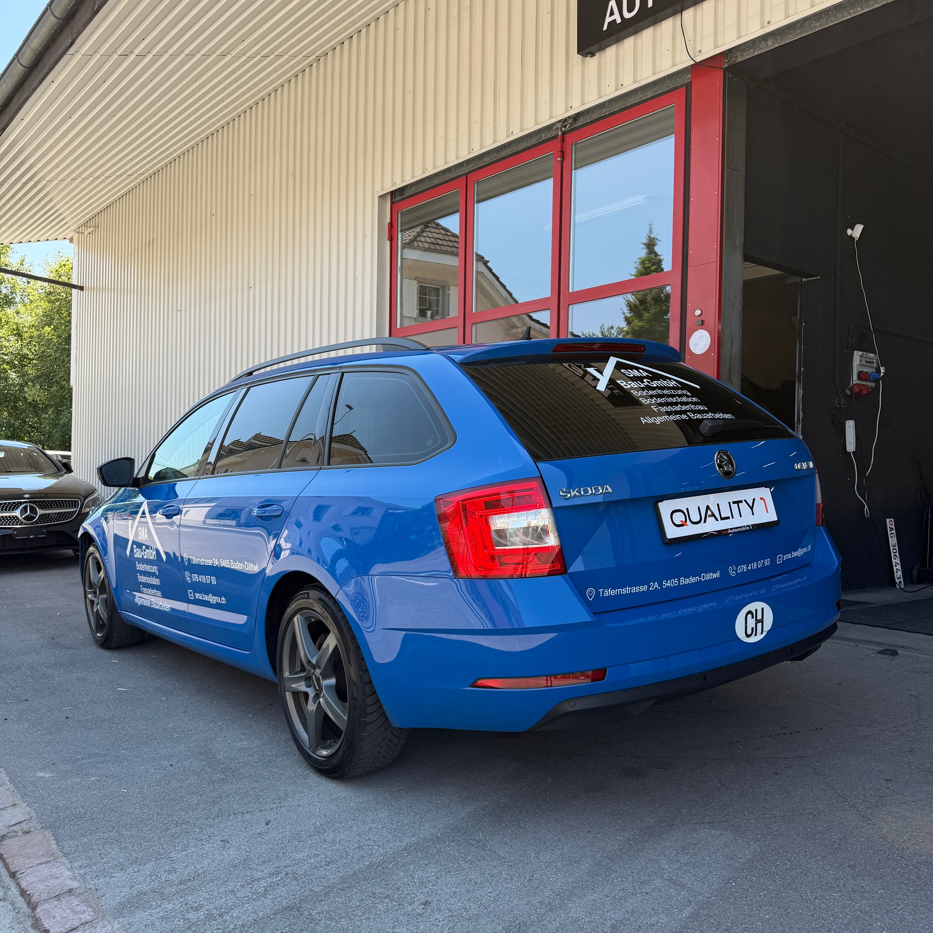 SKODA Octavia Combi 1.6 TDI Ambition DSG-image-2