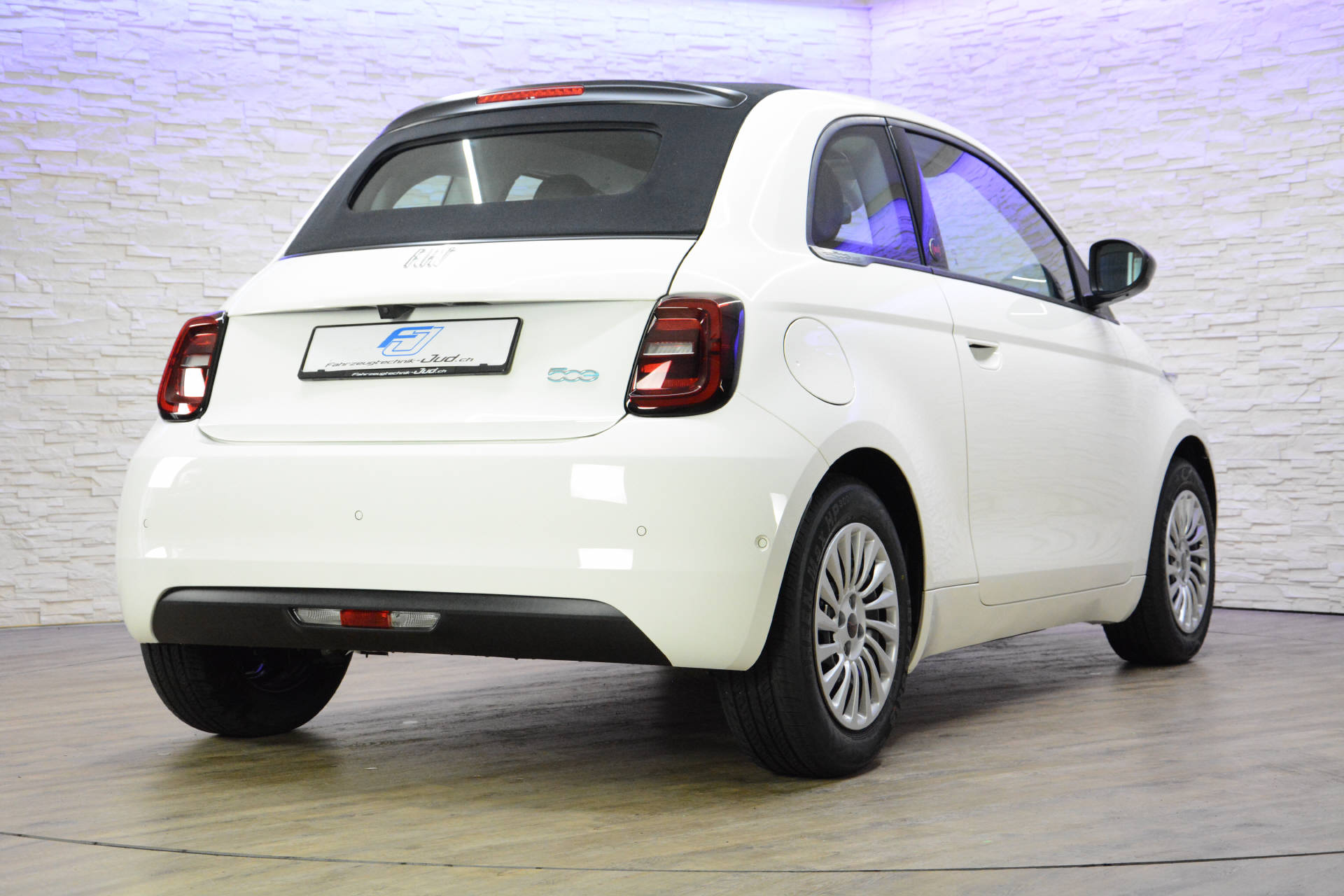 FIAT 500 Red Komfortpaket-image-4