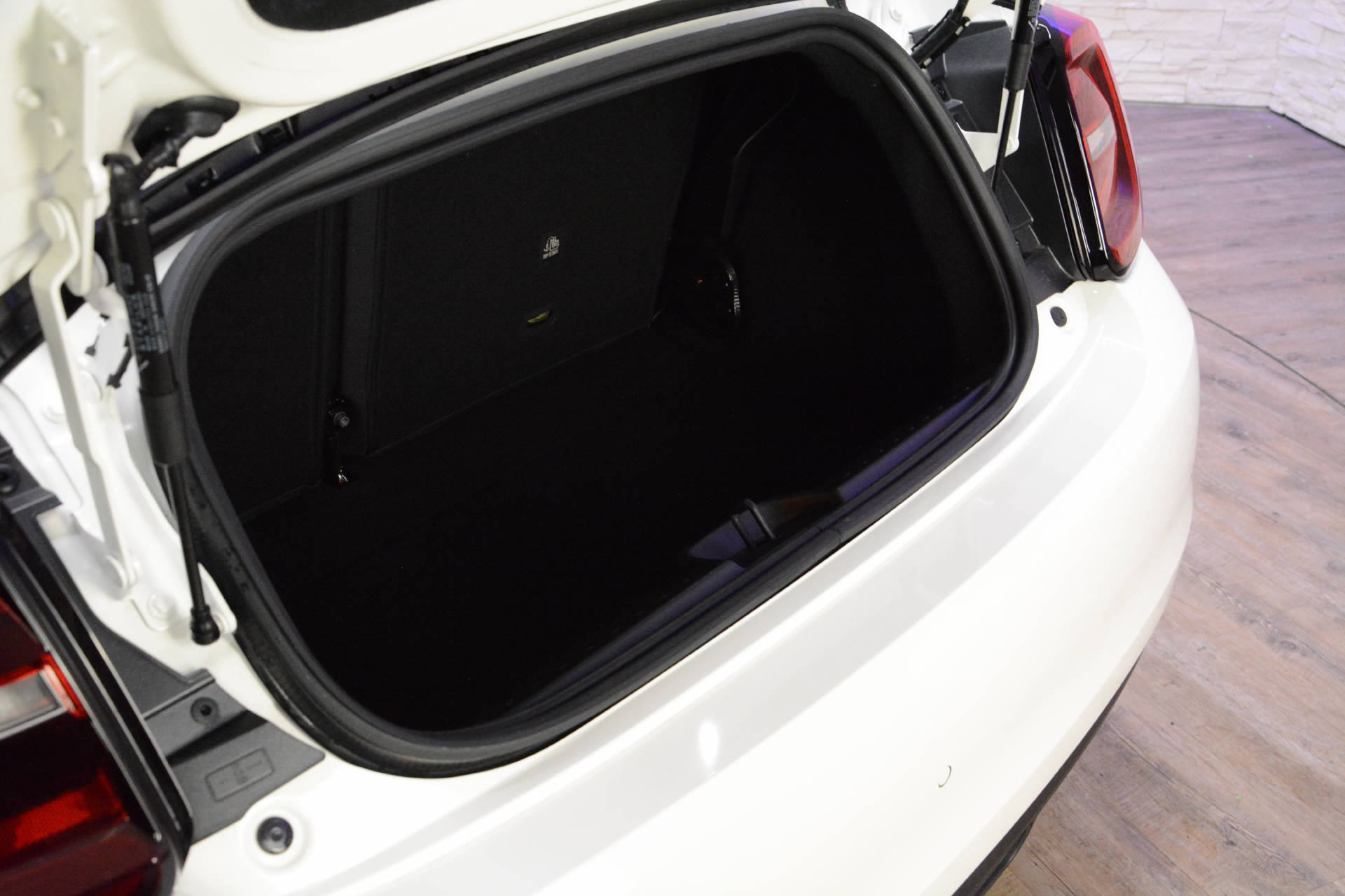 FIAT 500 Red Komfortpaket-image-25