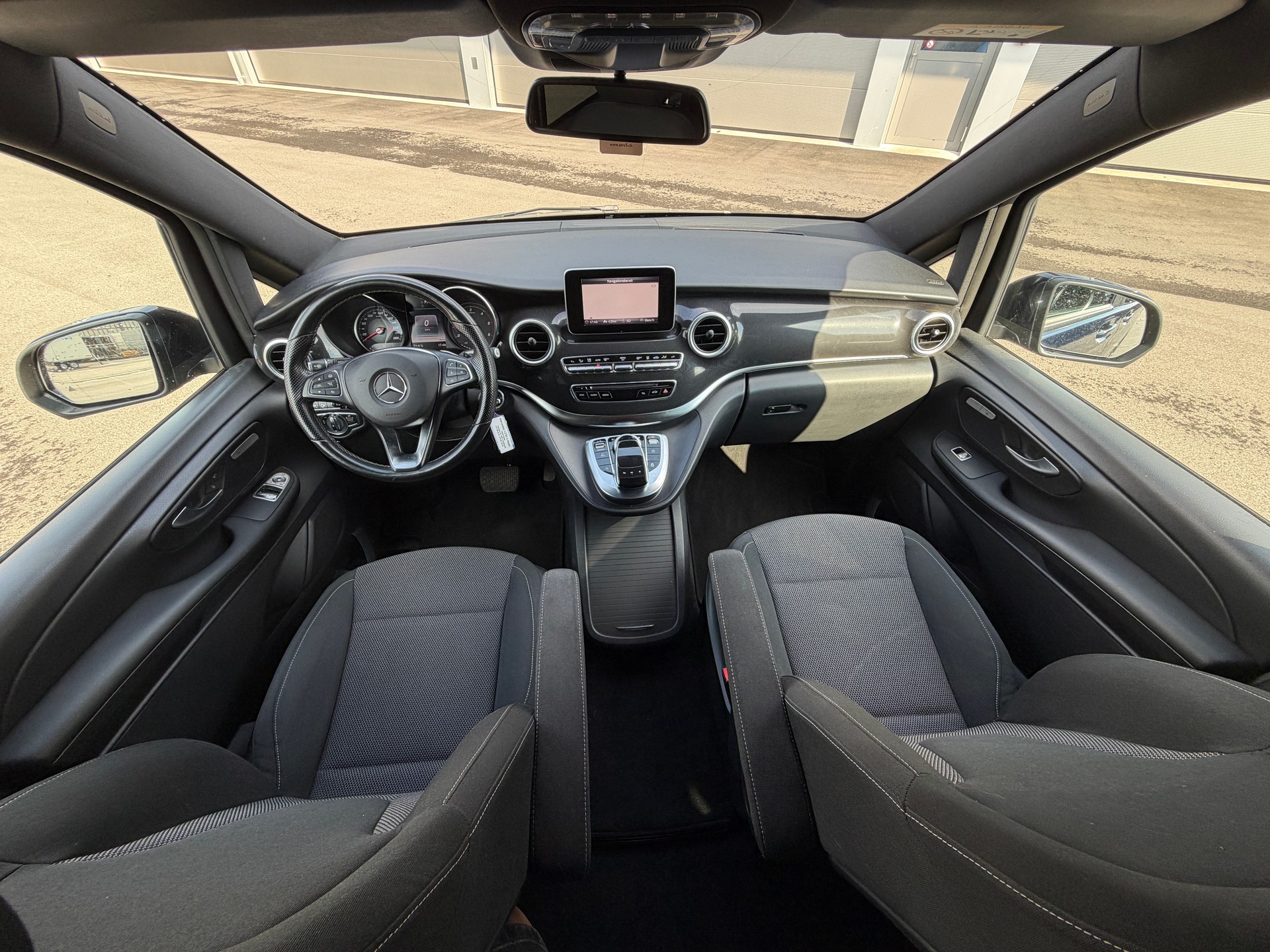MERCEDES-BENZ V 250 d lang 4Matic 7G-Tronic-image-6