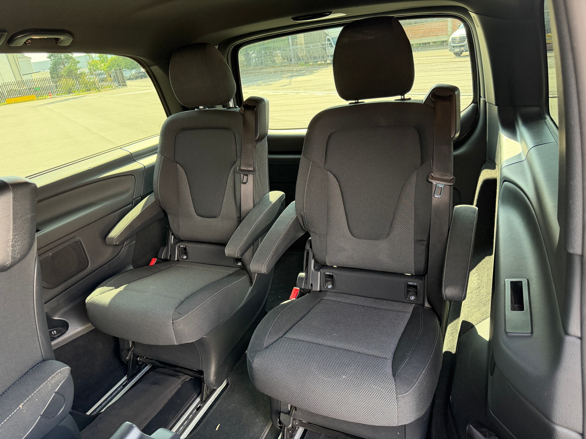 MERCEDES-BENZ V 250 d lang 4Matic 7G-Tronic-image-9