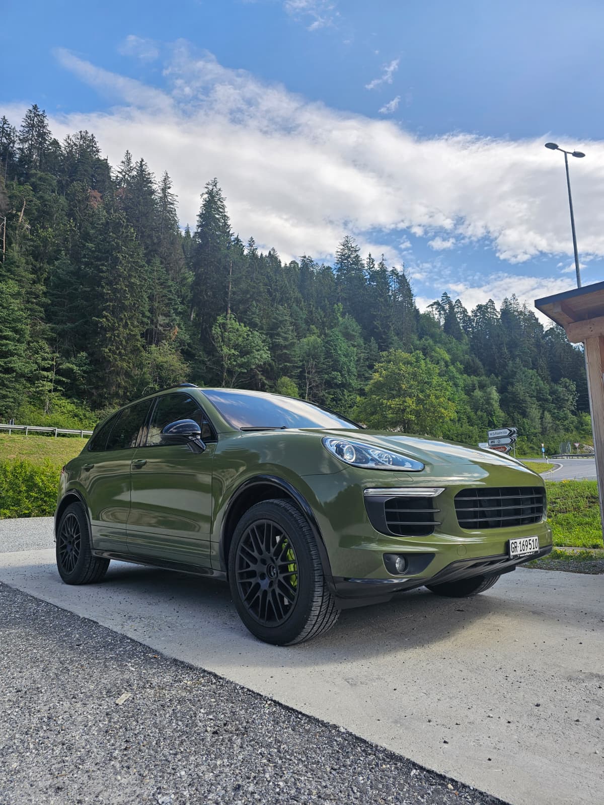 PORSCHE 3.0 V6 S E-Hybrid-image-1