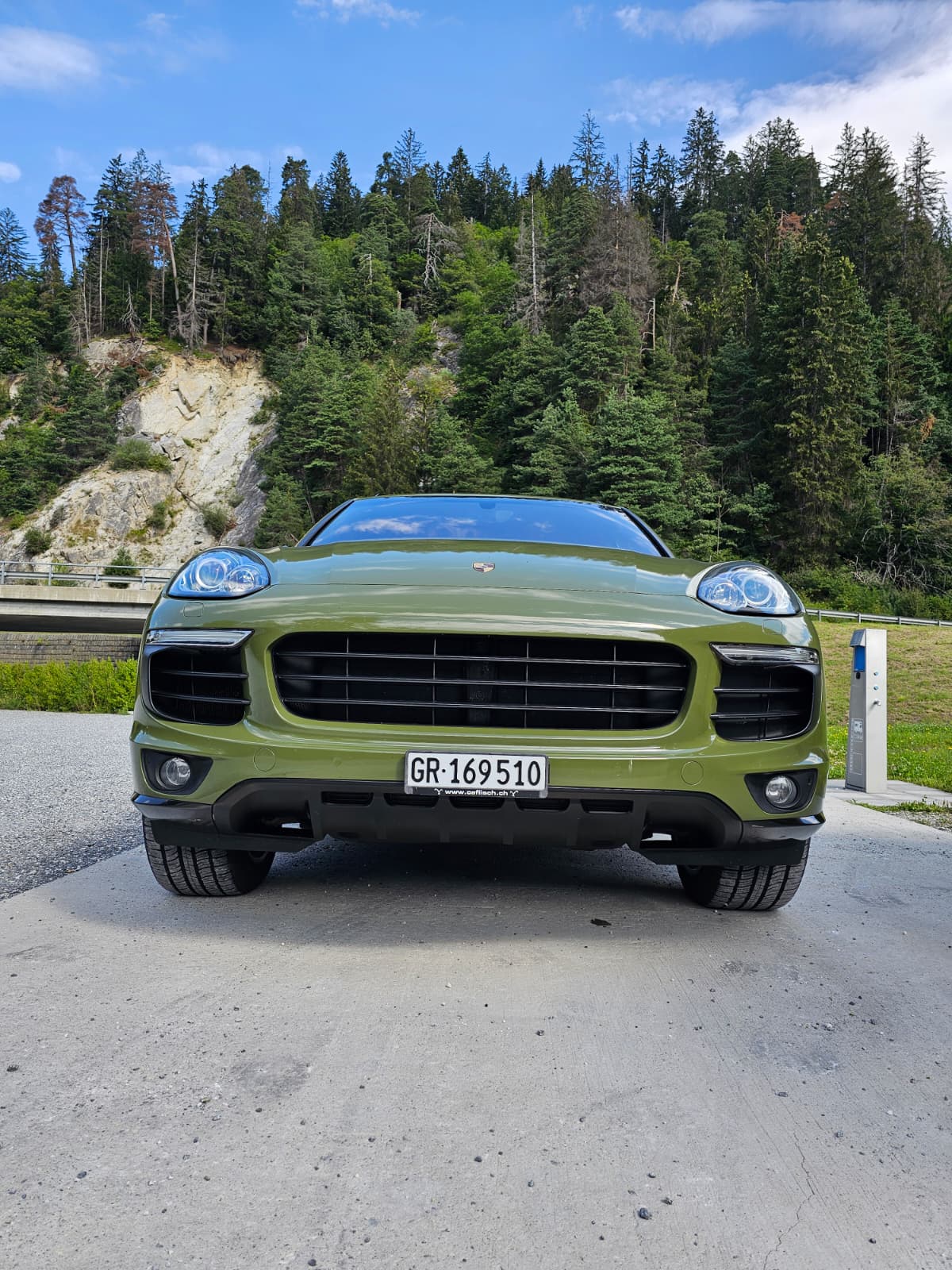 PORSCHE 3.0 V6 S E-Hybrid-image-3