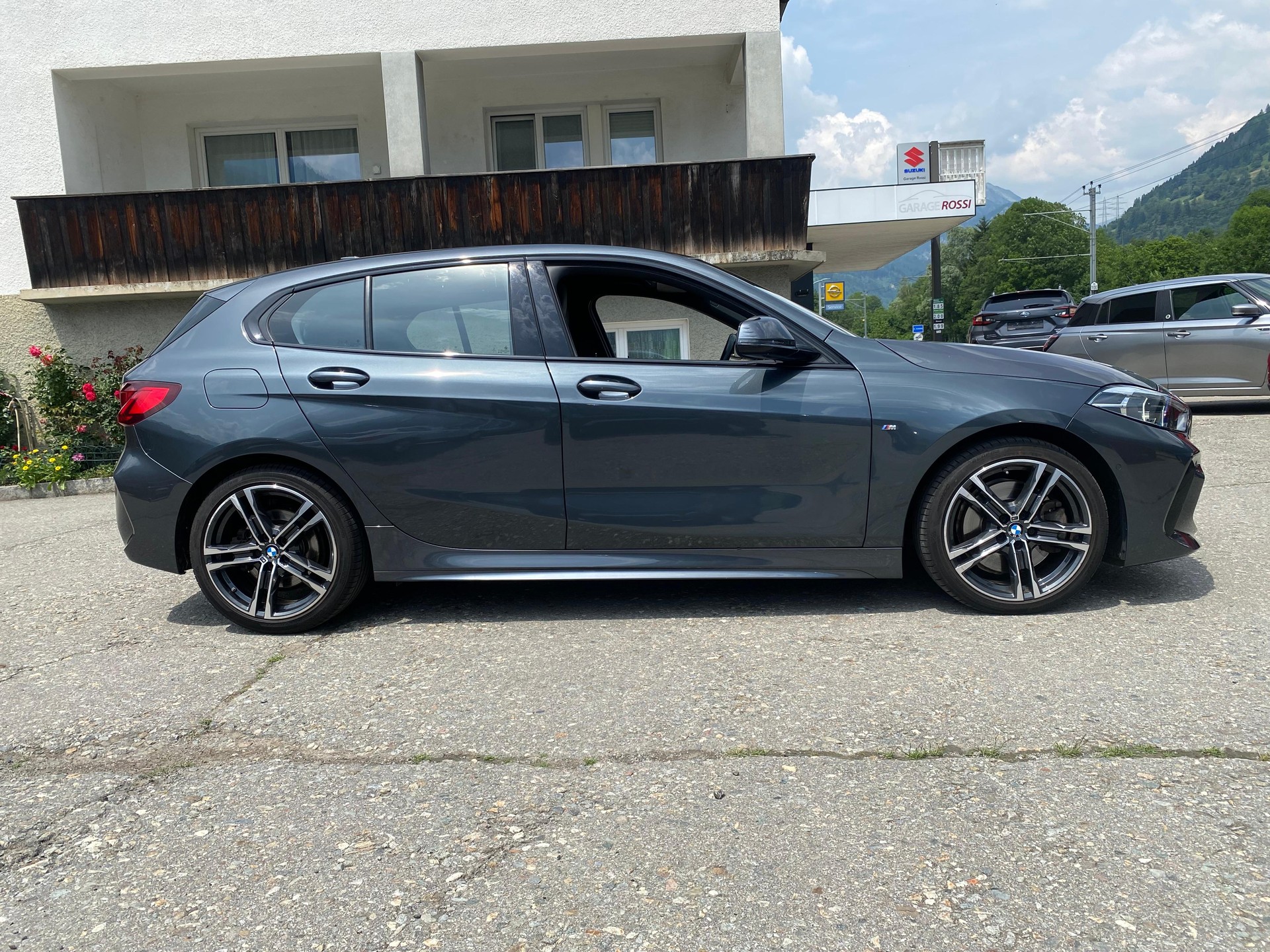 BMW 120d xDrive M-Sport-image-2