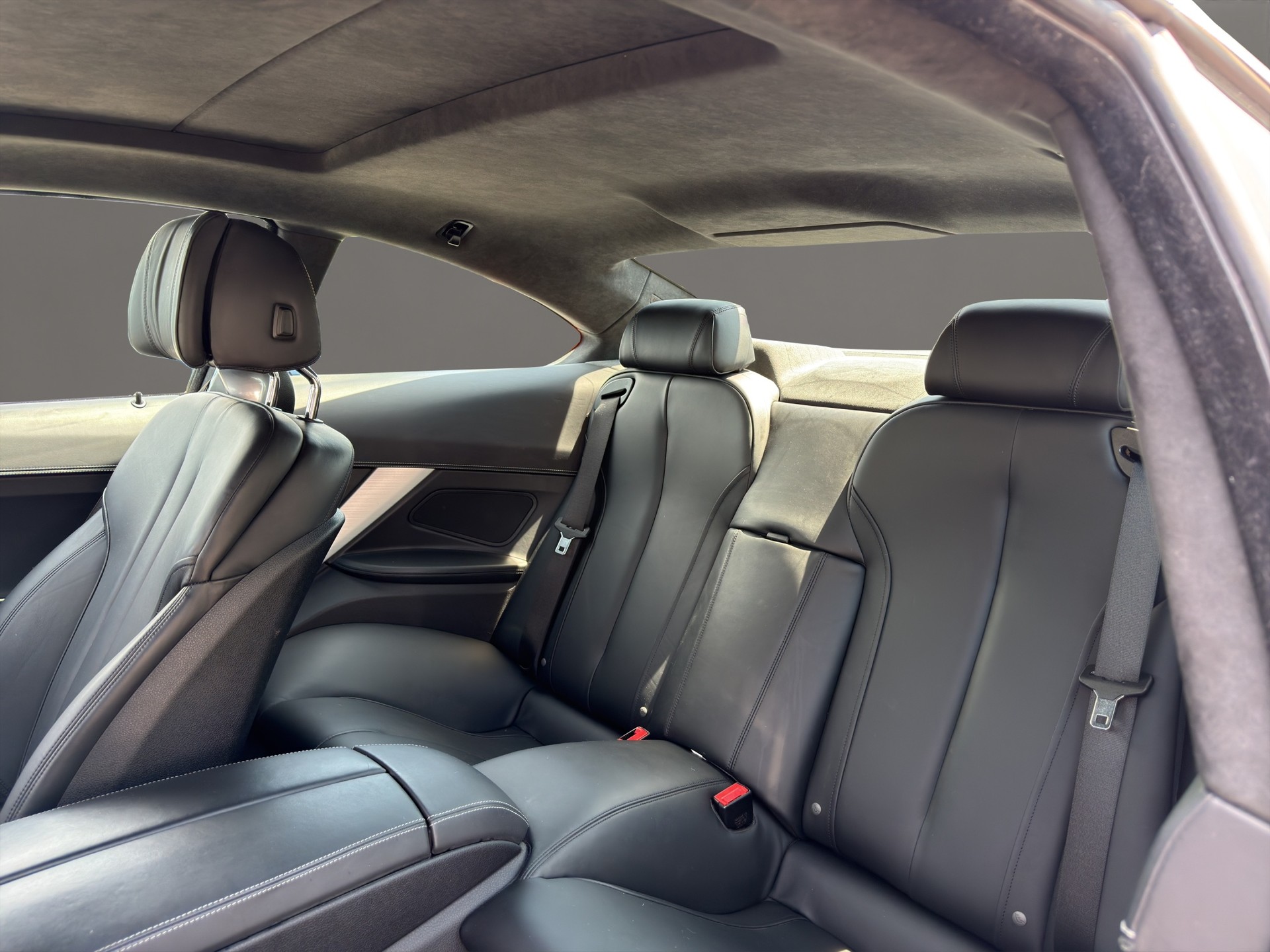 BMW 650i Coupé xDrive-image-12