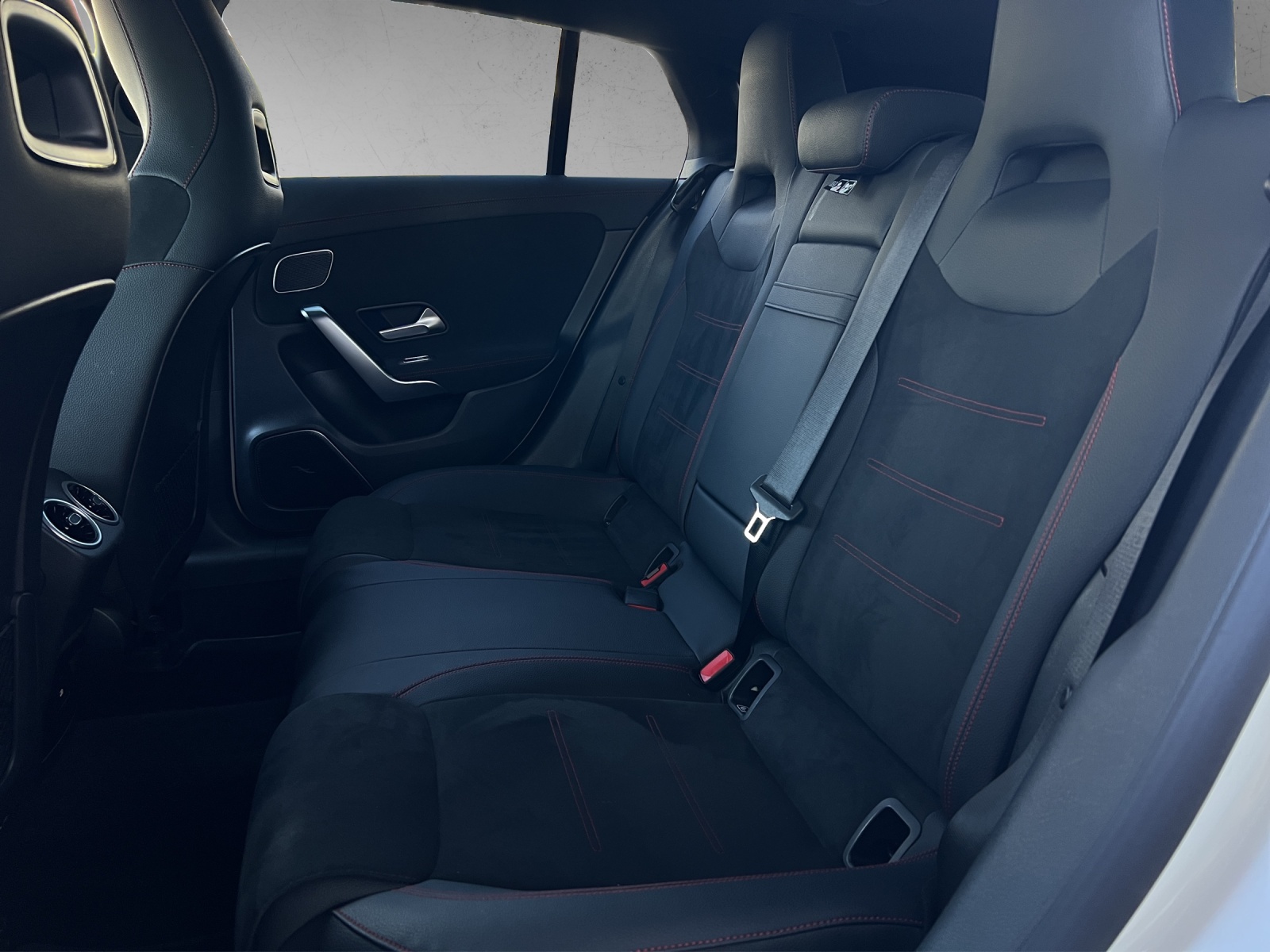 MERCEDES-BENZ CLA SB 250 8G-DCT 4M-image-13