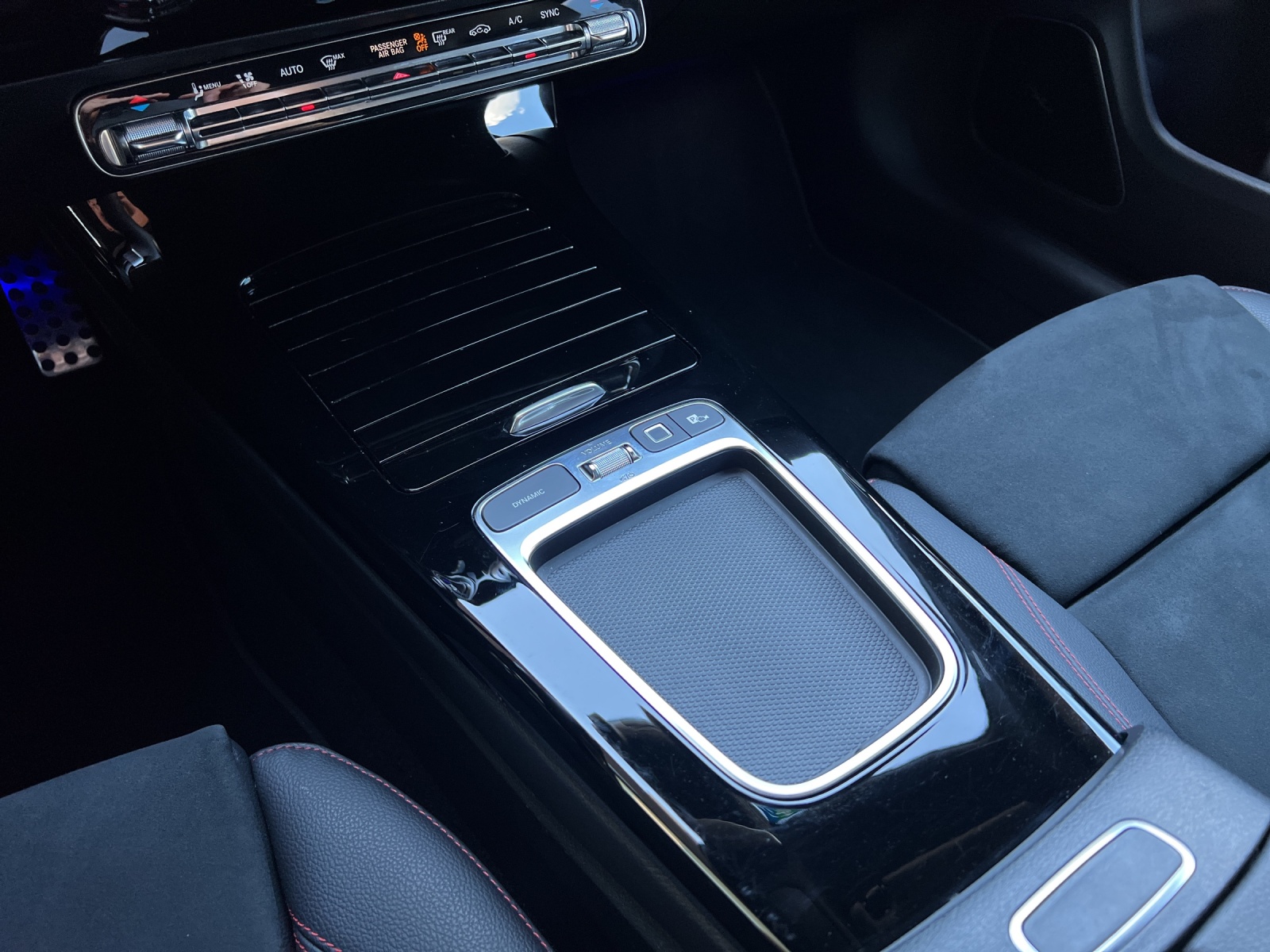 MERCEDES-BENZ CLA SB 250 8G-DCT 4M-image-10