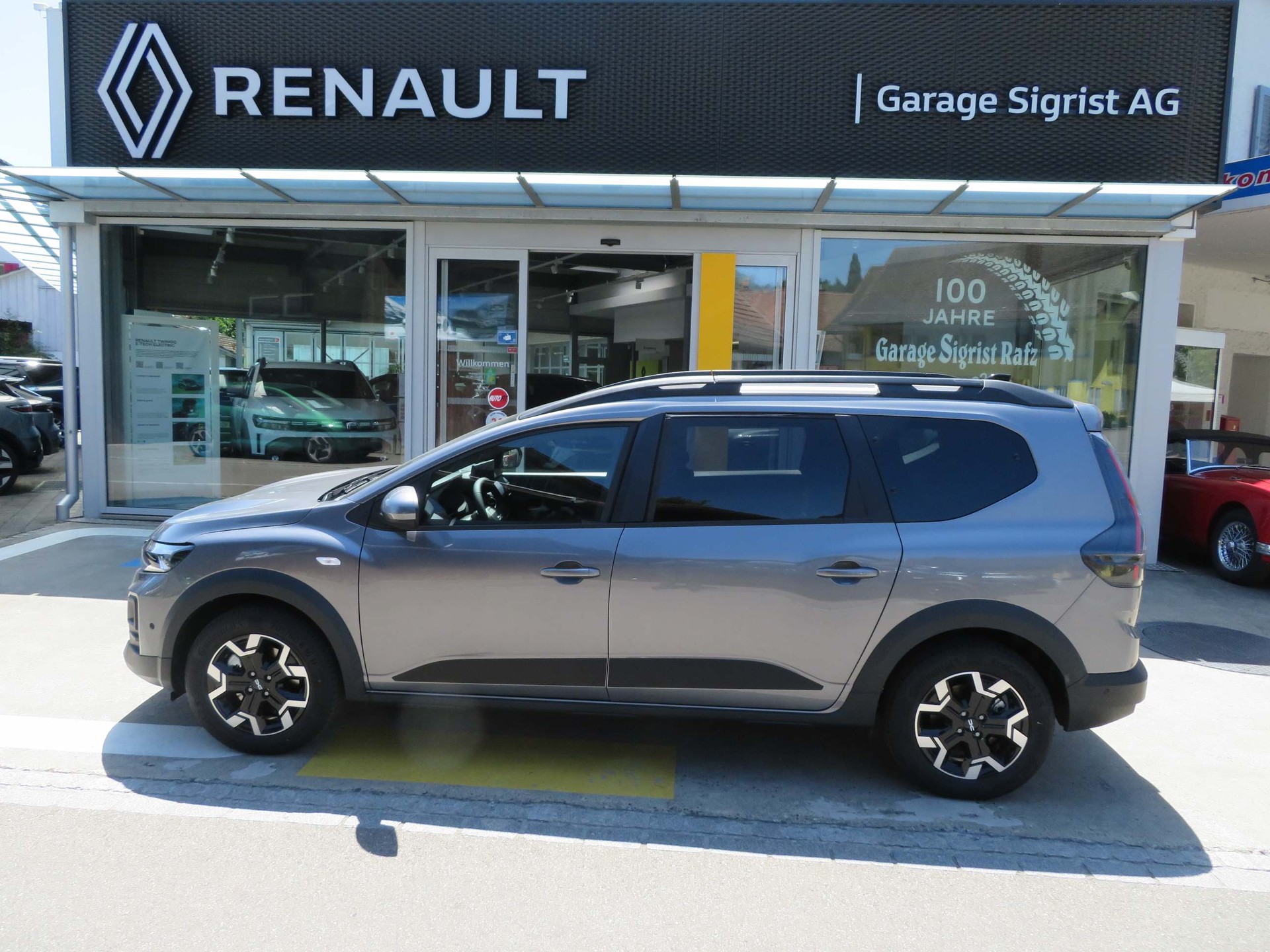 DACIA Jogger 1.8 Hybrid Journey 7P-image-0
