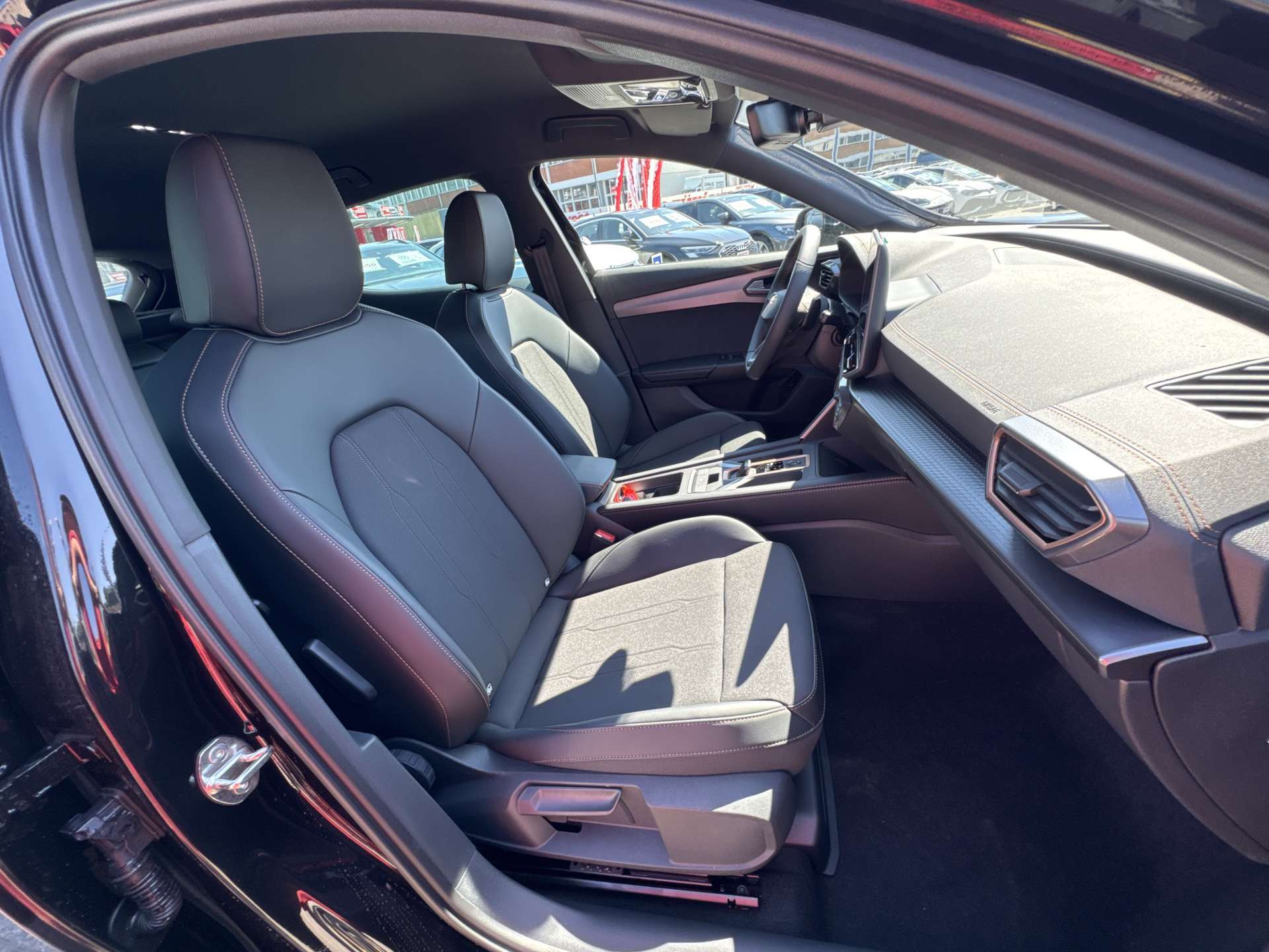CUPRA Formentor 1.5 TSi DSG-Automat-image-12