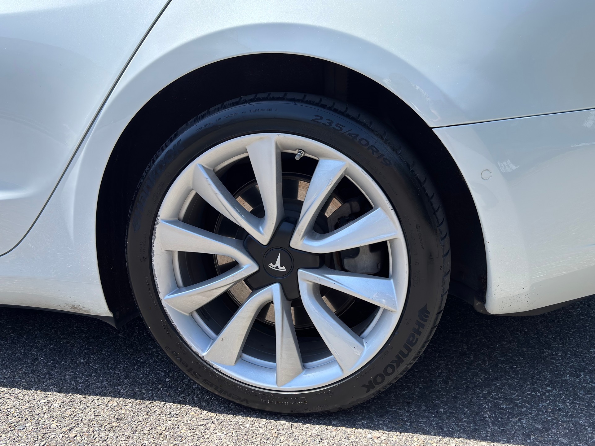 TESLA Long Range Dual Motor AWD-image-15