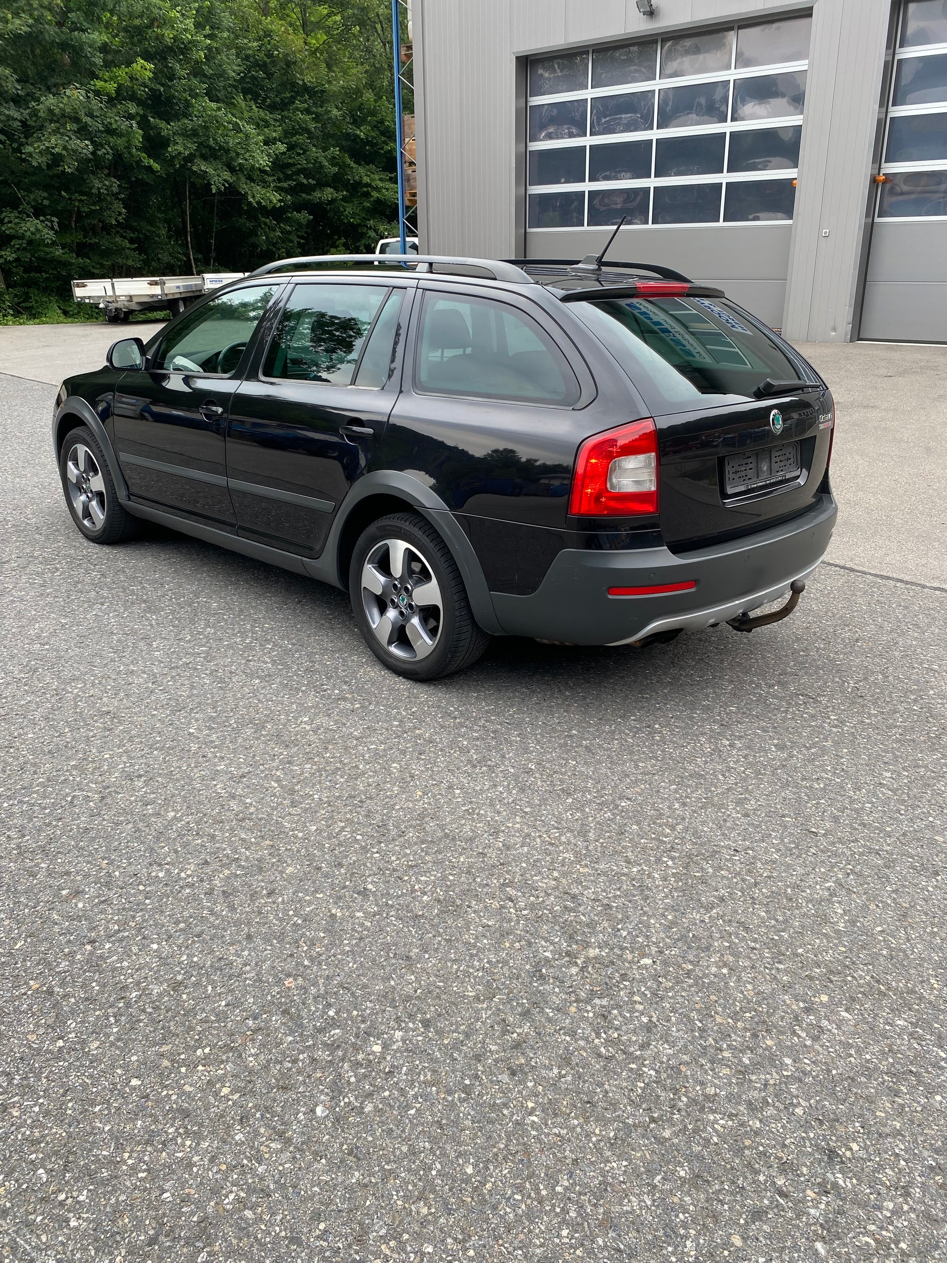 SKODA Octavia Combi 2.0 TDI Scout 4x4 DSG-image-3
