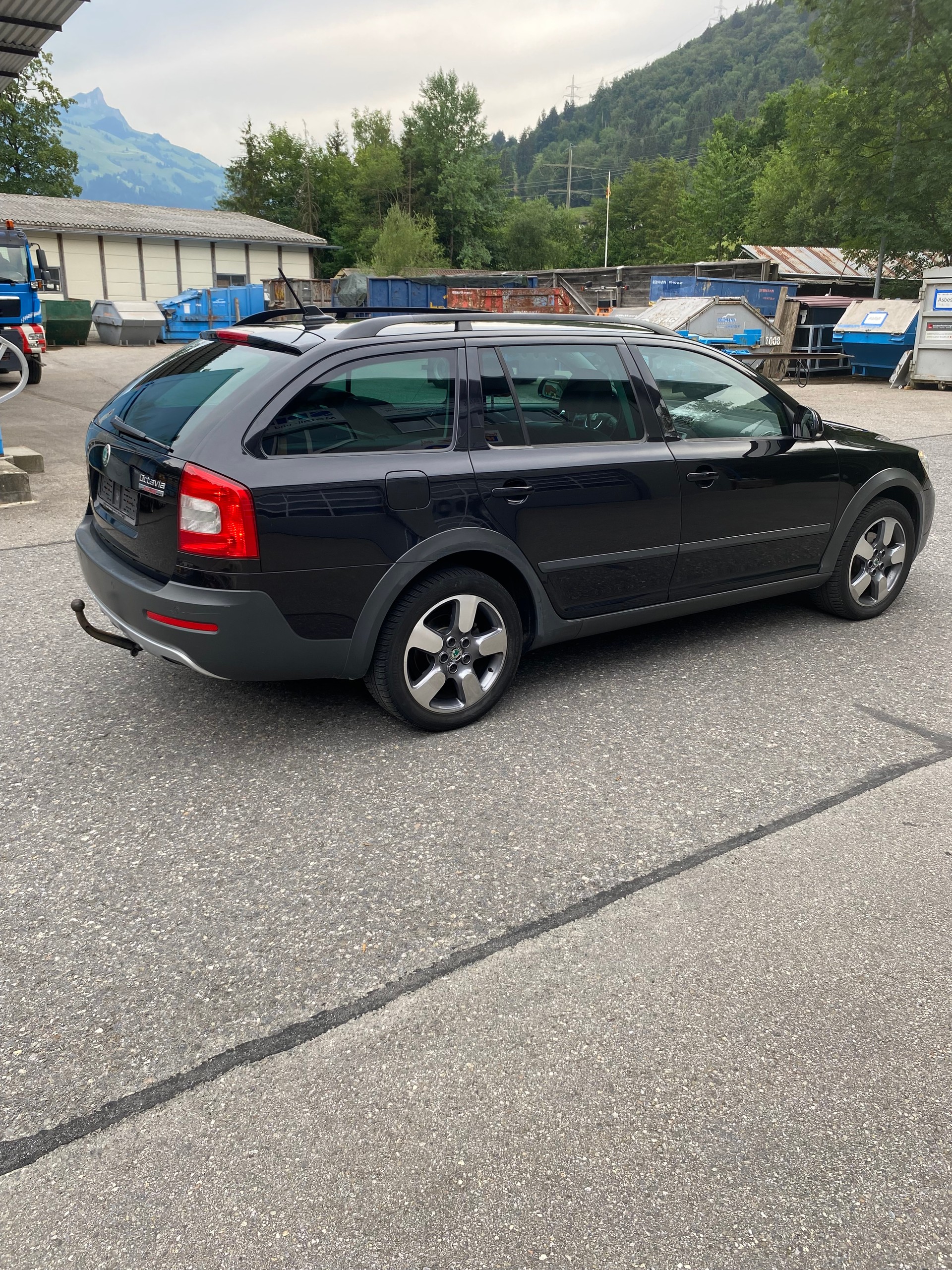 SKODA Octavia Combi 2.0 TDI Scout 4x4 DSG-image-6