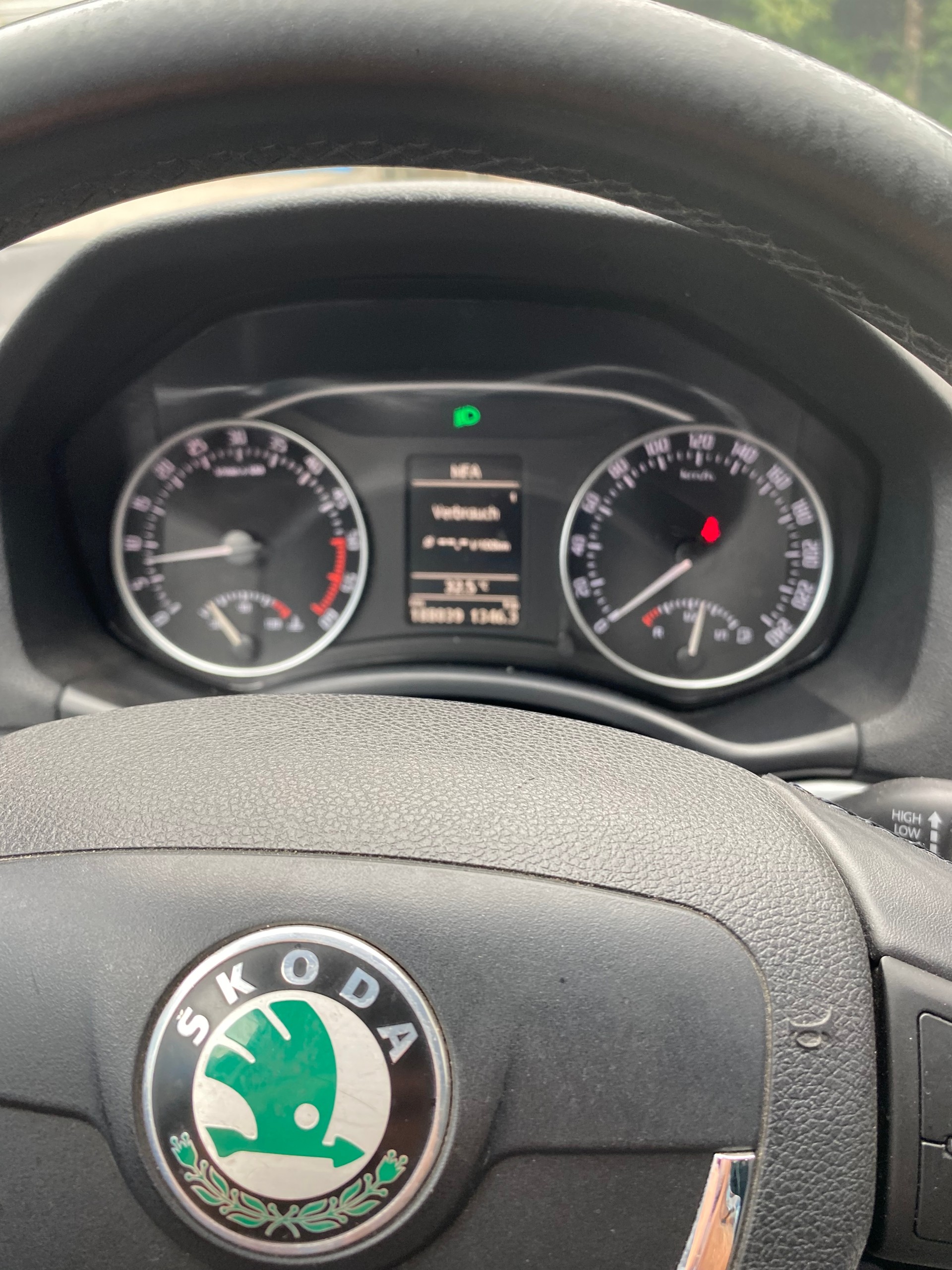 SKODA Octavia Combi 2.0 TDI Scout 4x4 DSG-image-13