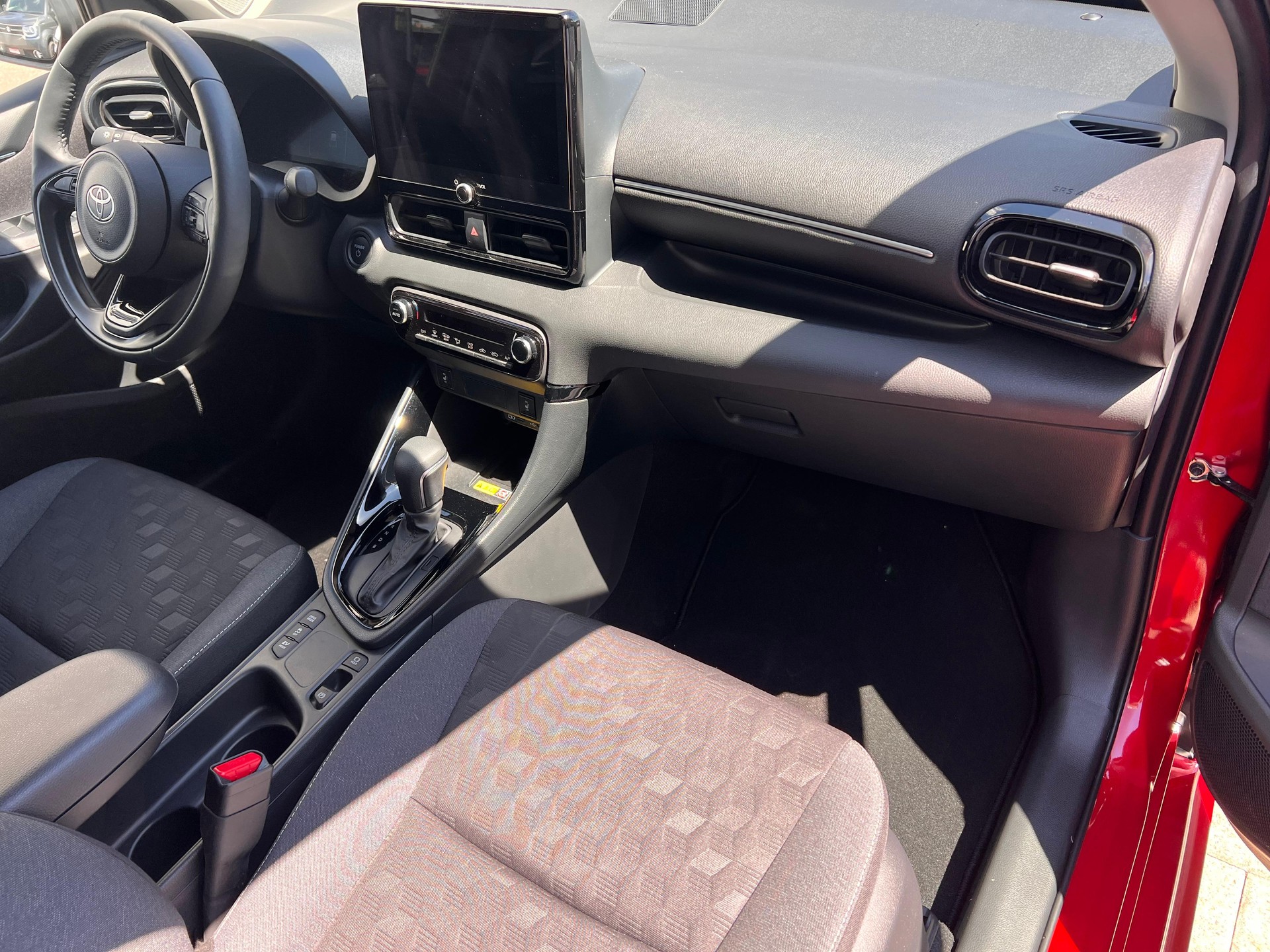 TOYOTA Yaris 1.5 VVT-i HSD Trend-image-13