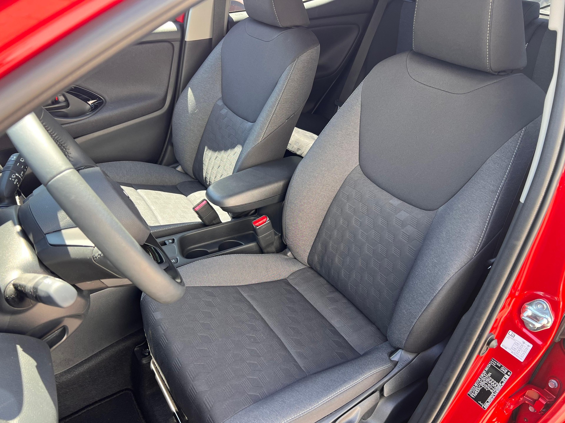 TOYOTA Yaris 1.5 VVT-i HSD Trend-image-9