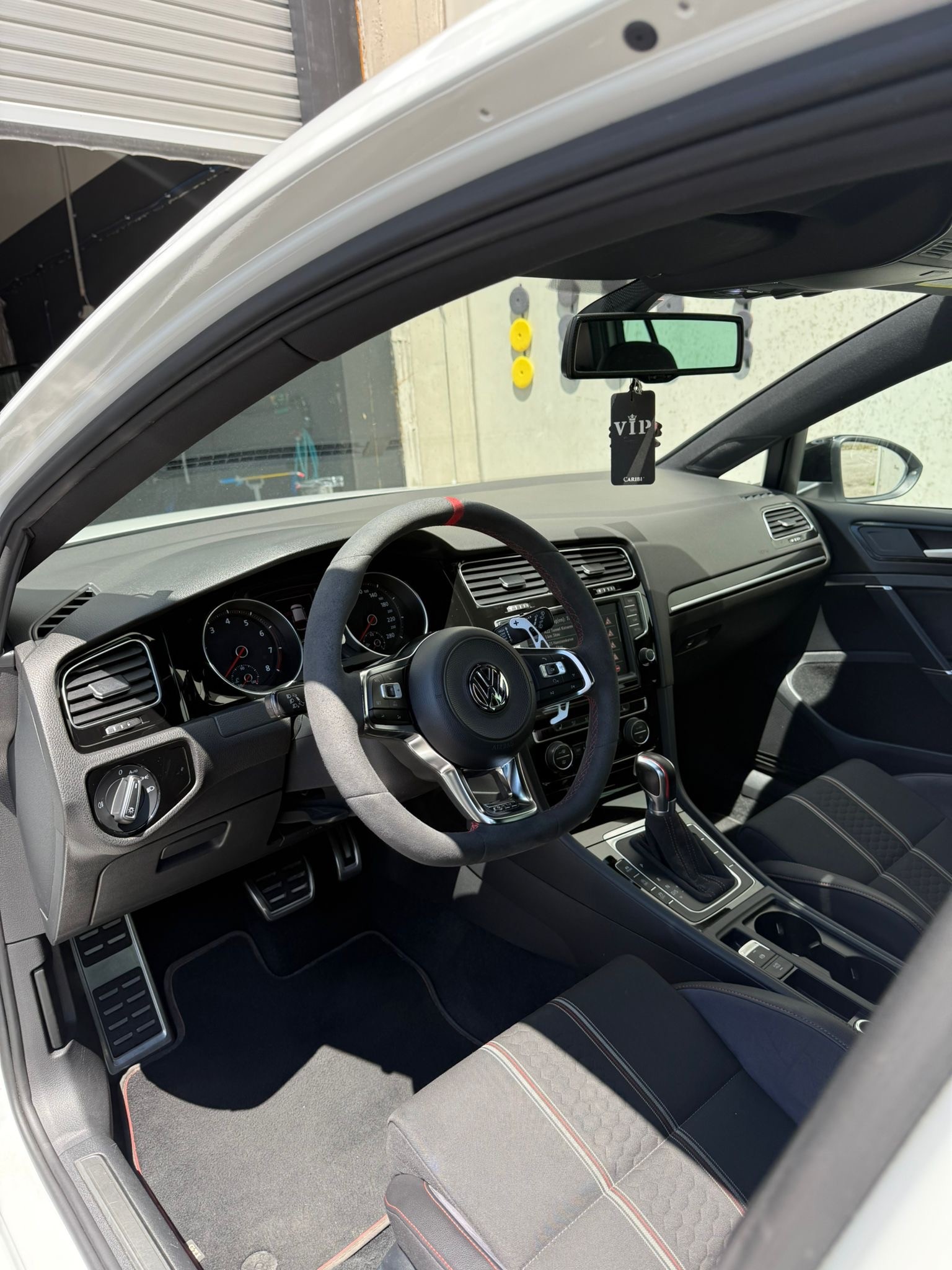 VW 2.0 TSI GTI Clubsport DSG-image-3