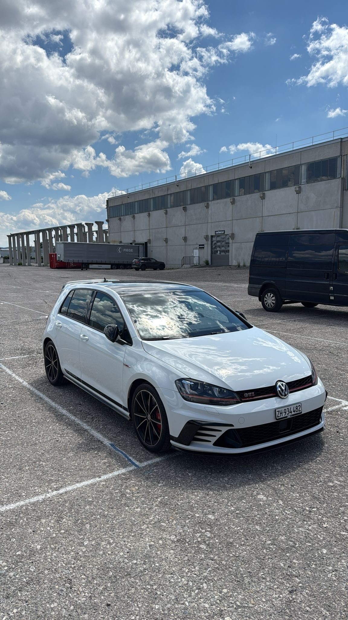 VW 2.0 TSI GTI Clubsport DSG-image-0