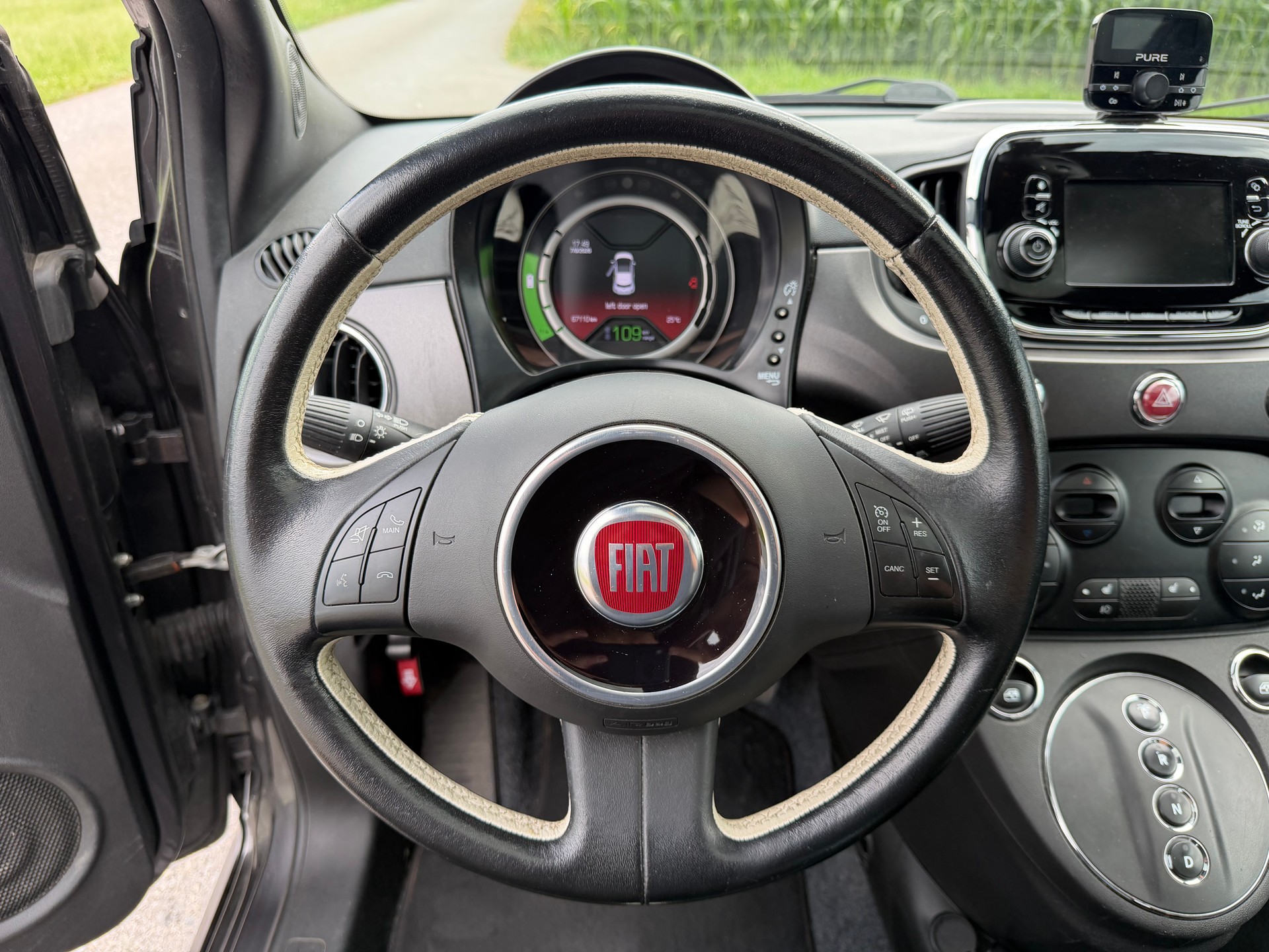 FIAT 500e-image-12
