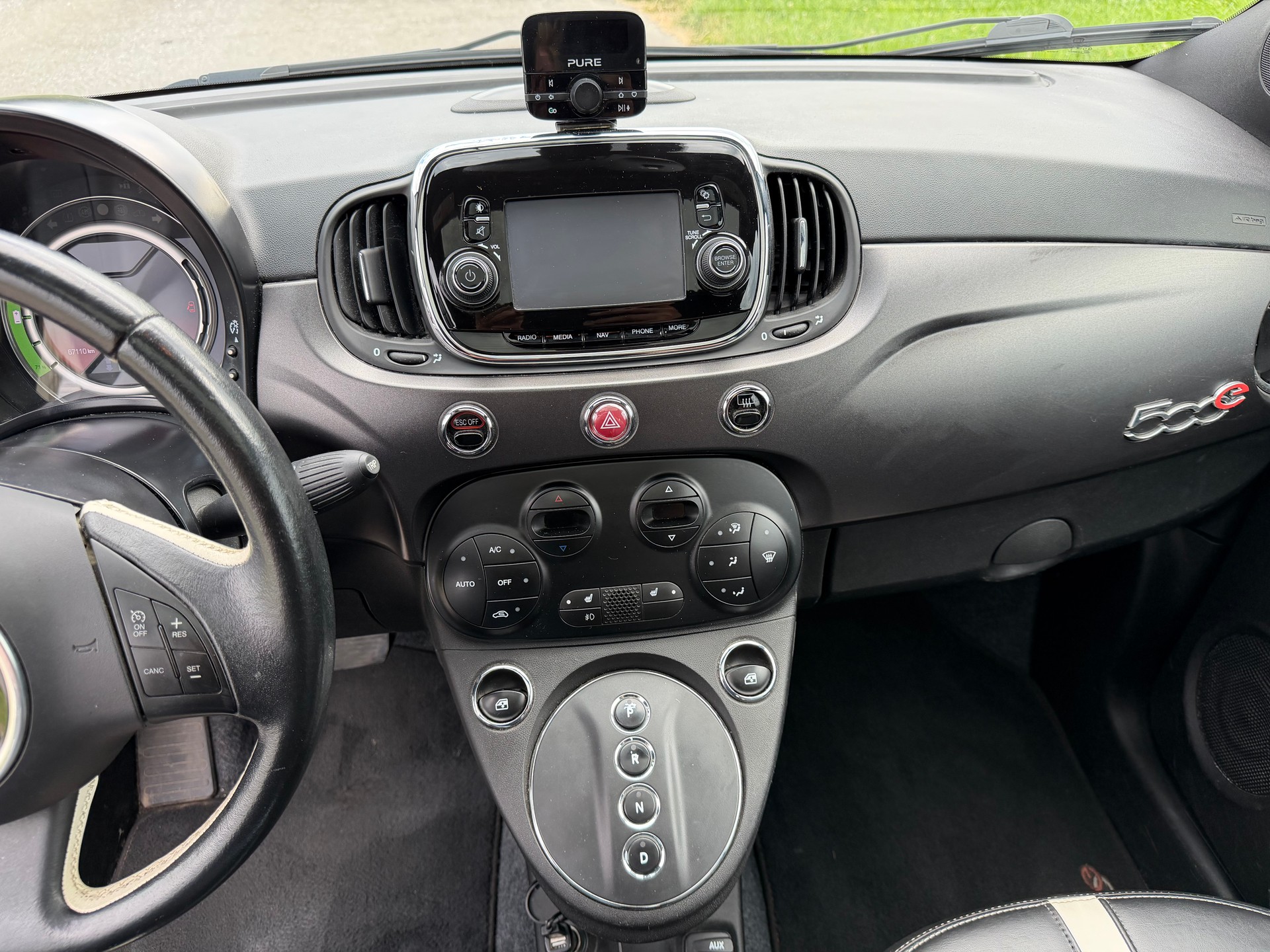 FIAT 500e-image-13