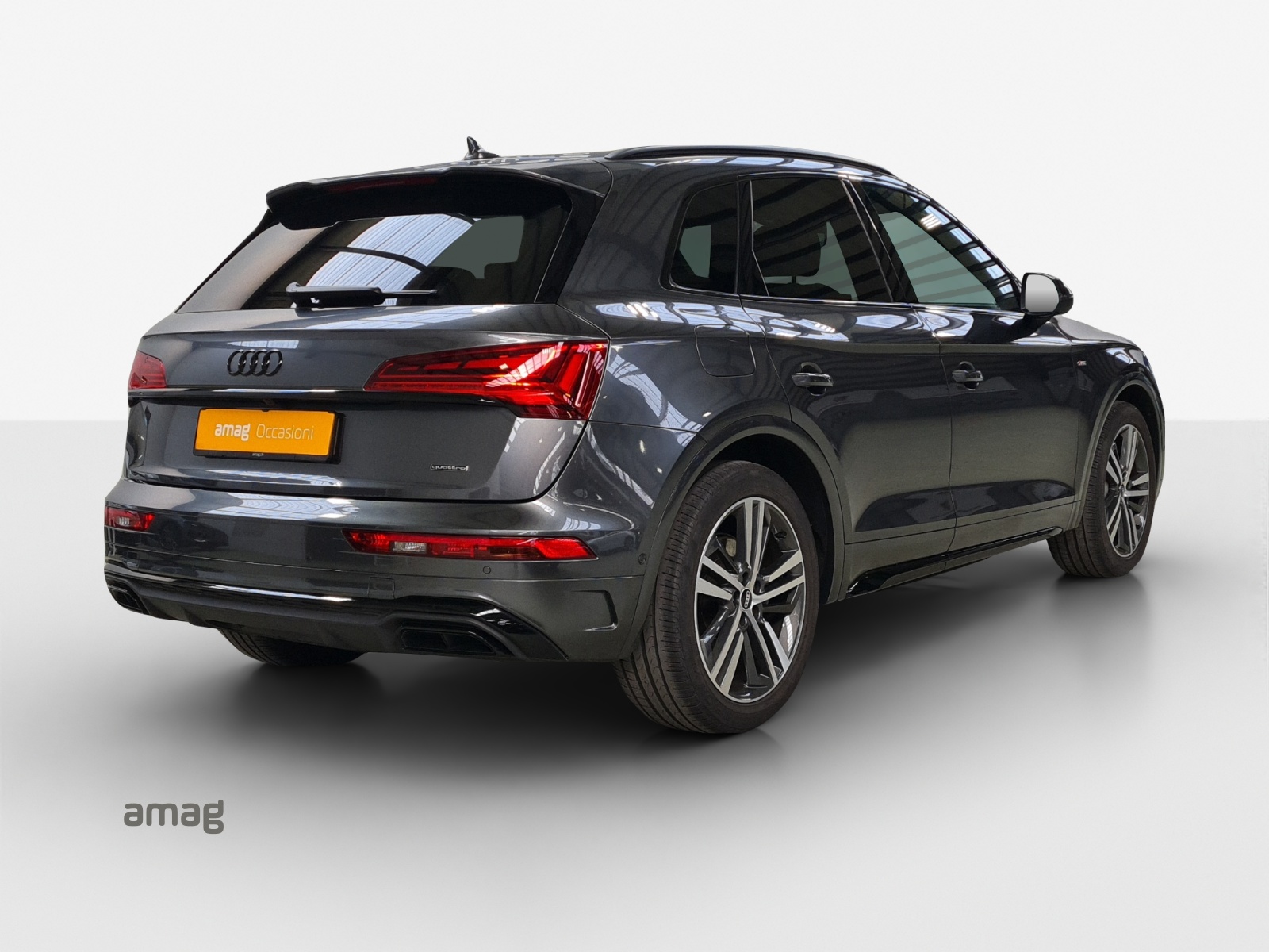 AUDI Q5 50 TFSI e PHEV S line quattro S-tronic-image-4